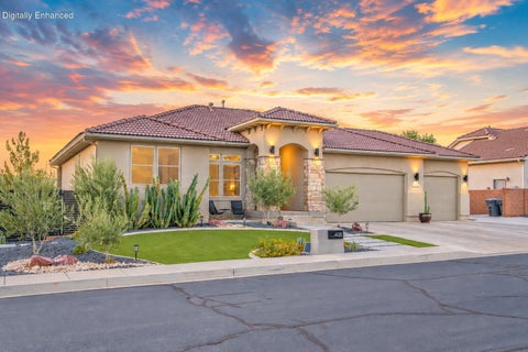 Photo of 405 E Nagano DR, Saint George, UT 84790 (MLS # 26-274777)