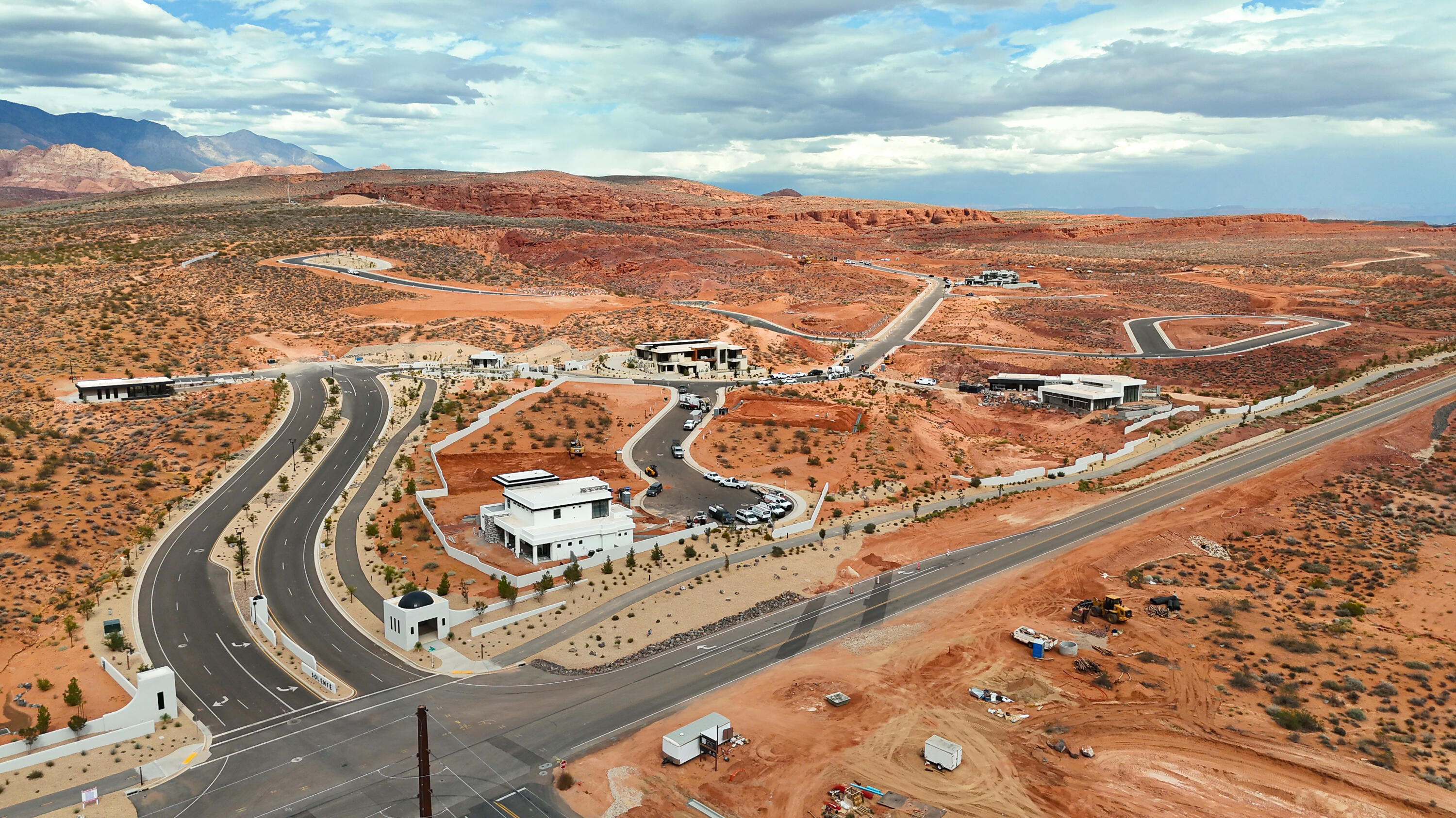 SOLENTE VILLAGE - Land