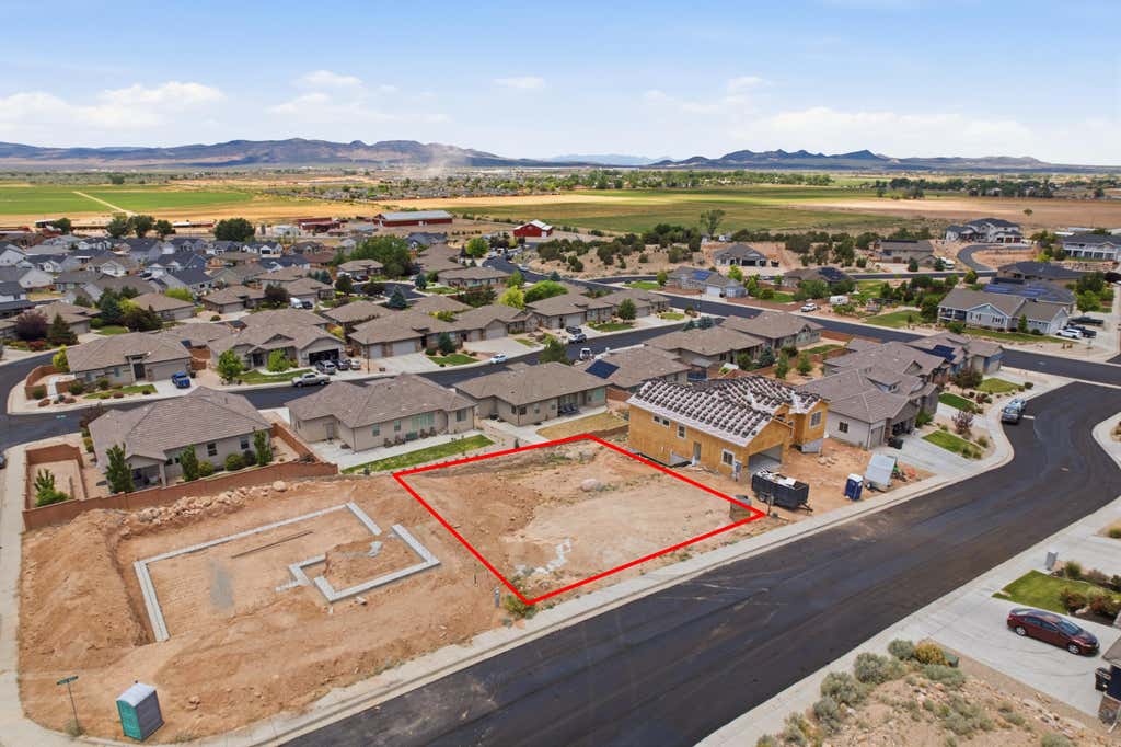 Photo of 356 S 3425 W, Cedar City, UT 84720 (MLS # 26-273375)