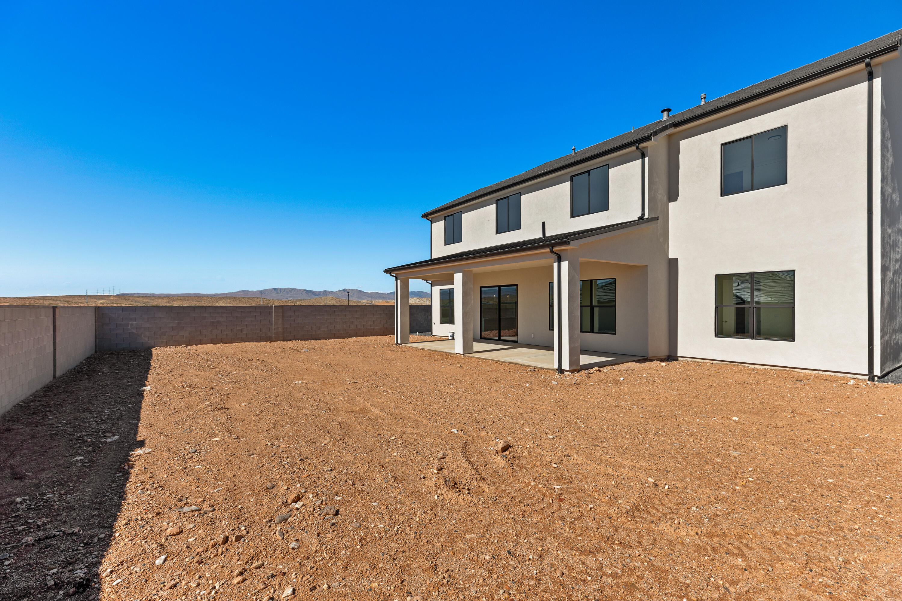 DESERT HORIZON - Residential