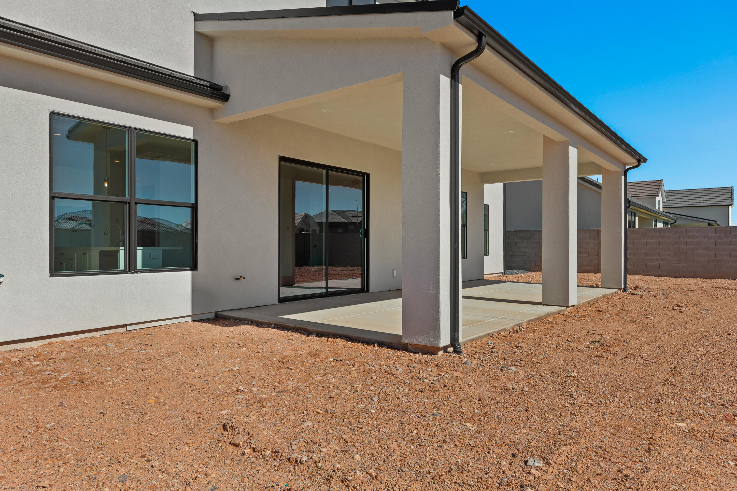 DESERT HORIZON - Residential