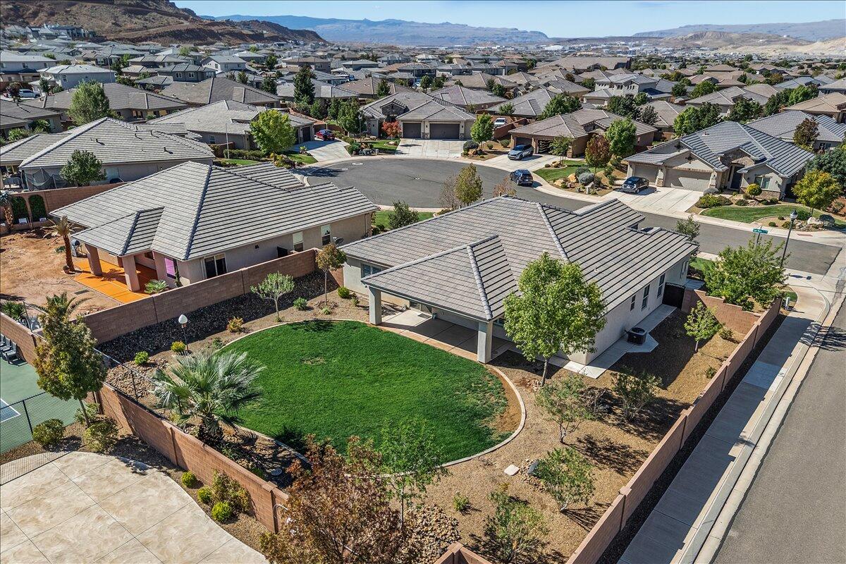 ELMWOOD ESTATES - Residential