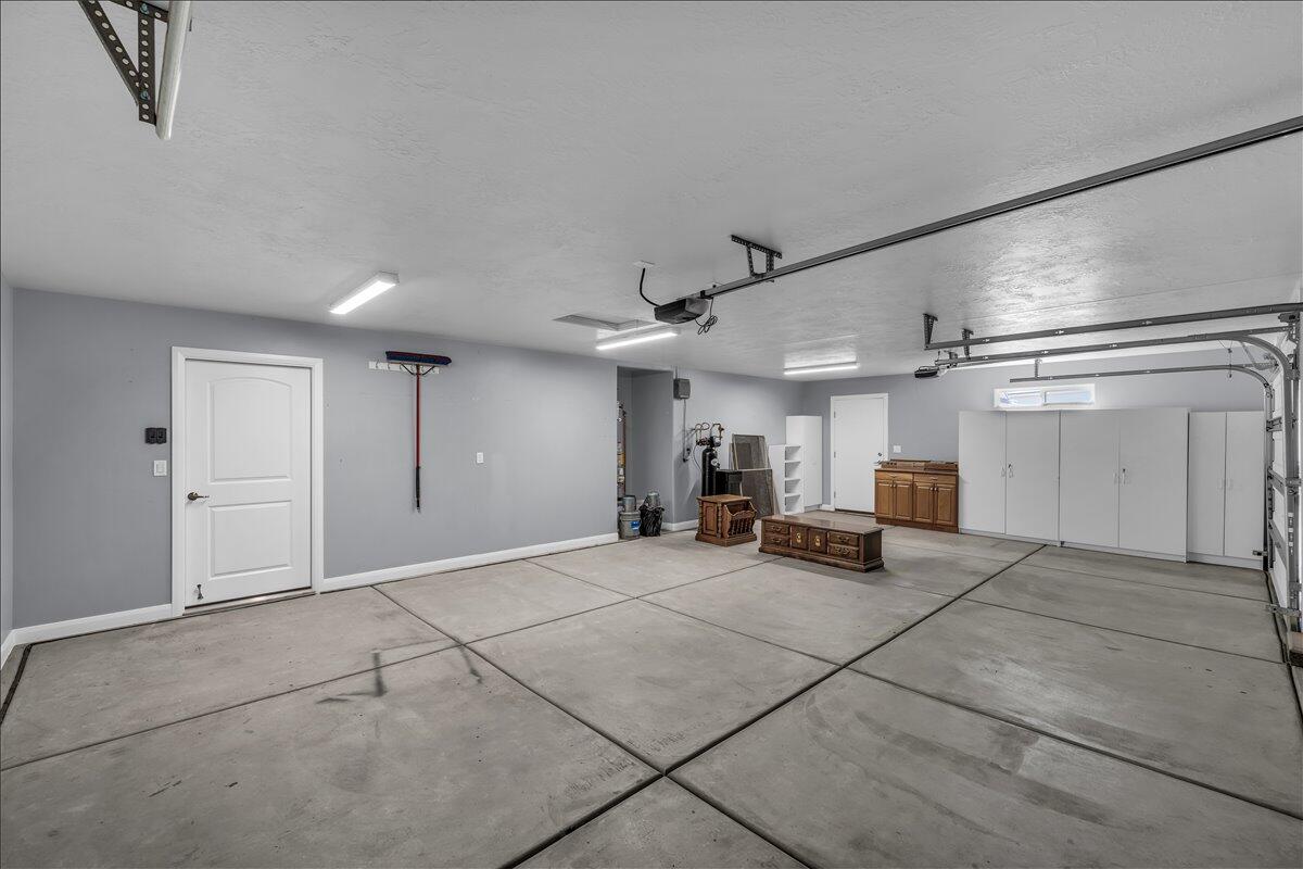 ELMWOOD ESTATES - Residential