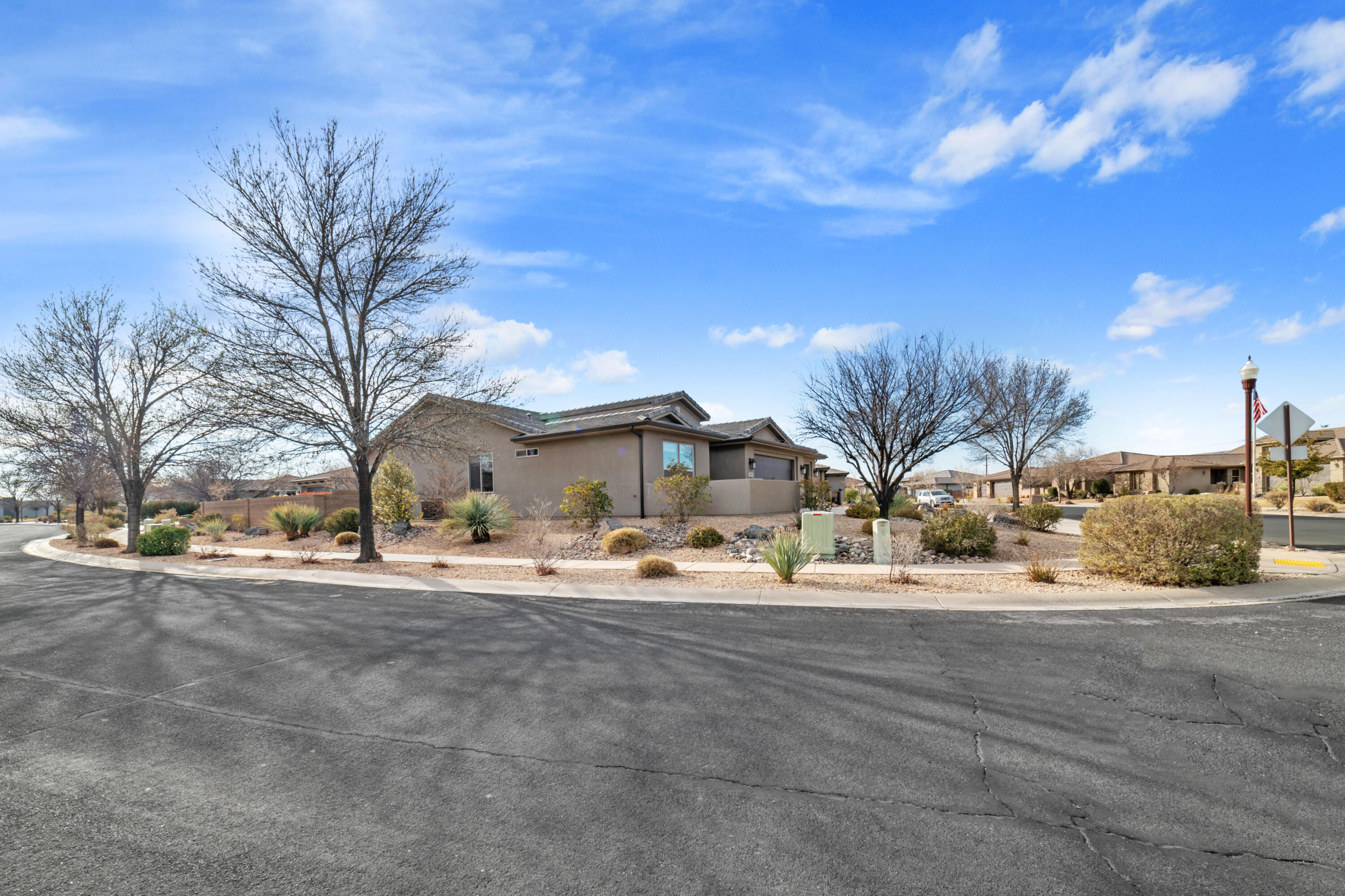 HIGHLAND PARK AT THE CORAL CANYON - Residential