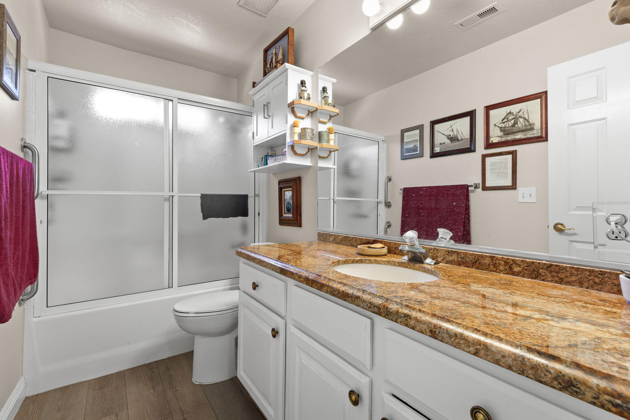 RIDGEPOINTE - Residential