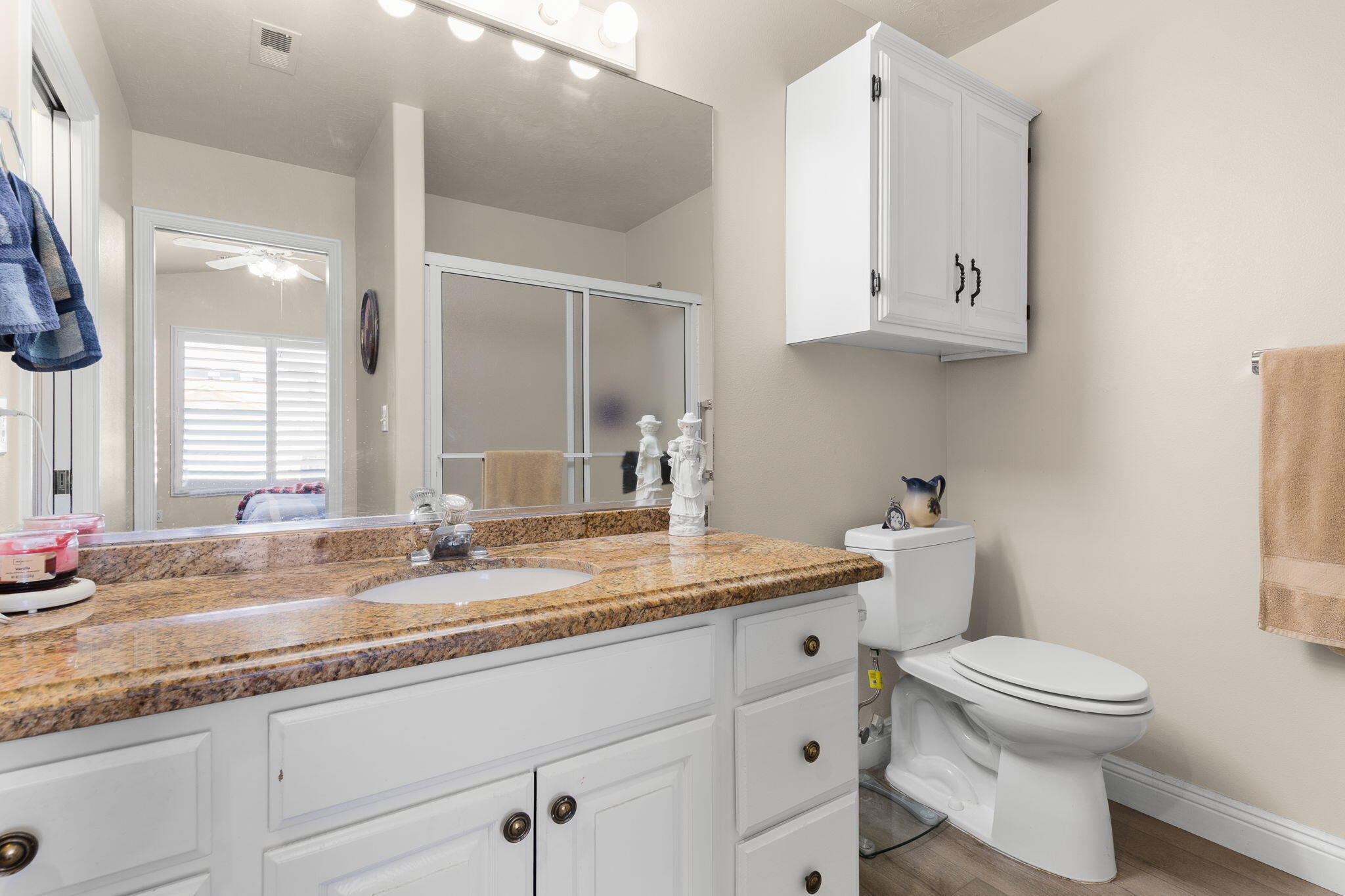 RIDGEPOINTE - Residential