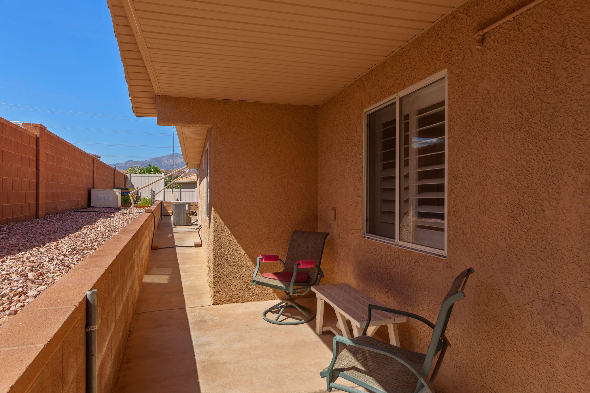 RIDGEPOINTE - Residential