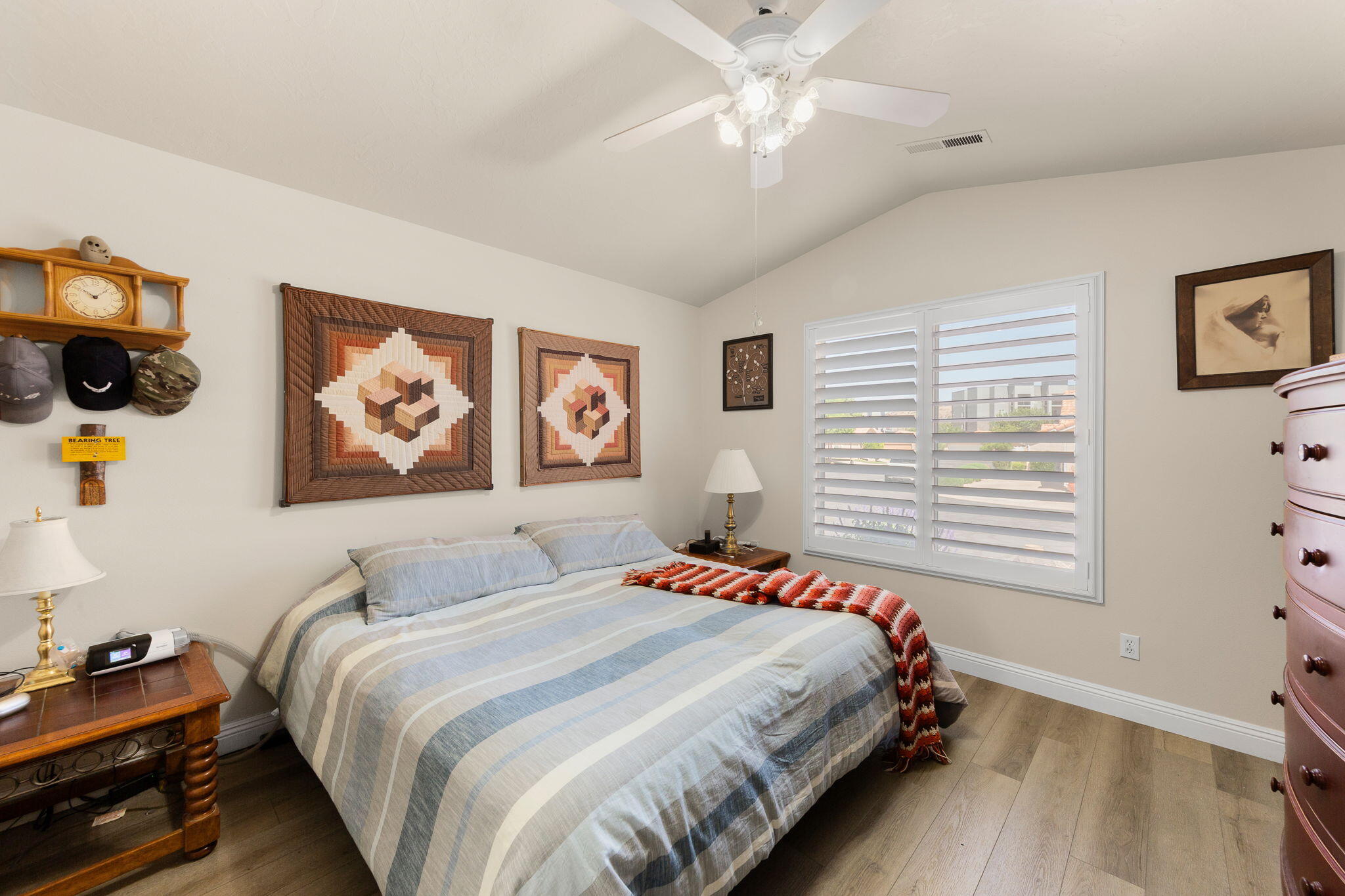 RIDGEPOINTE - Residential