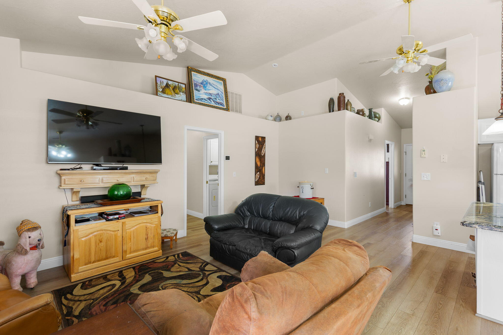 RIDGEPOINTE - Residential