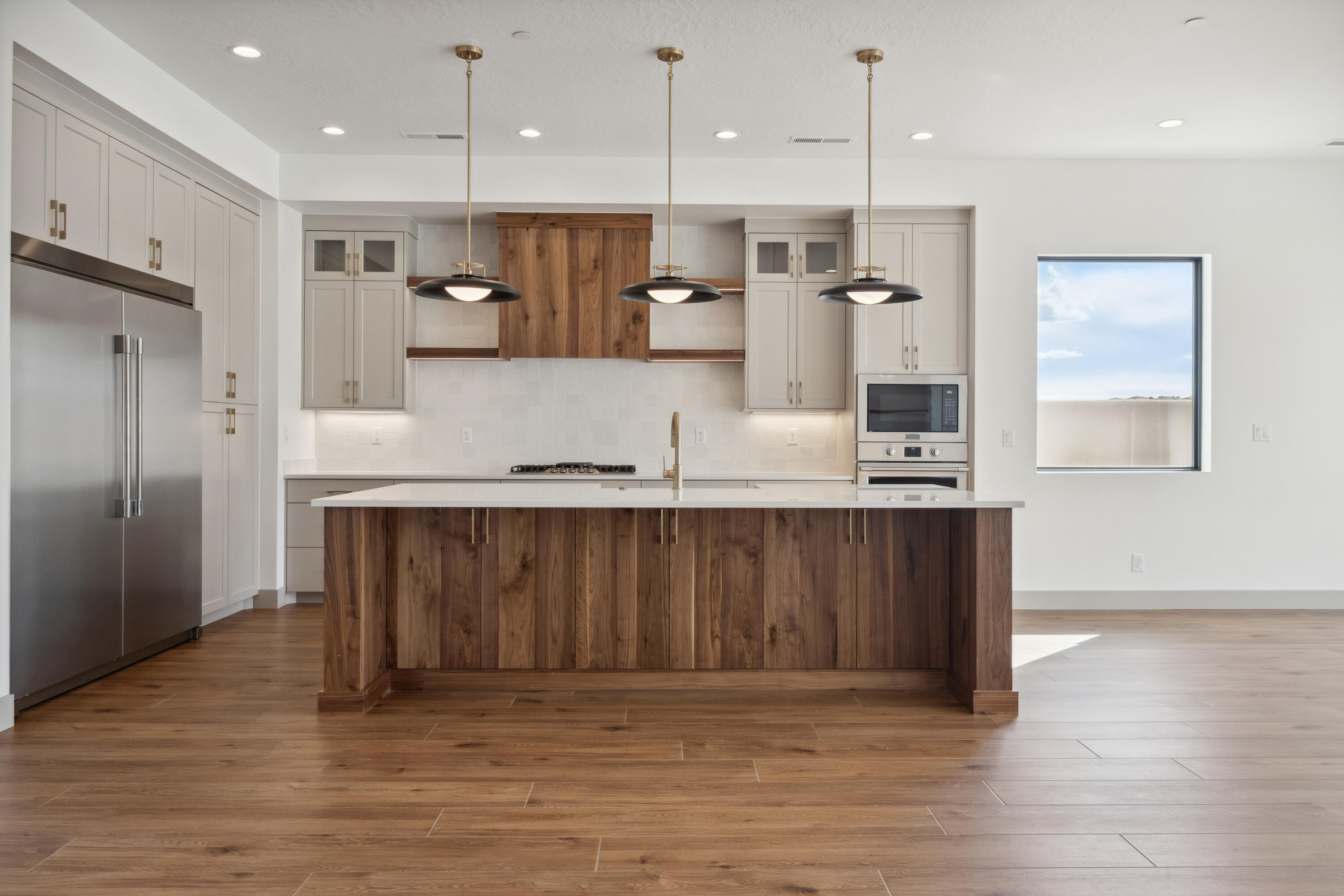 ISLAND AT CORAL CANYON - Residential