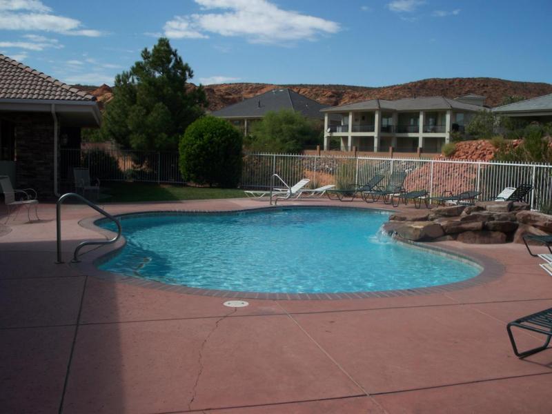 LAS ENTRADAS AT GREEN SPRING - Residential