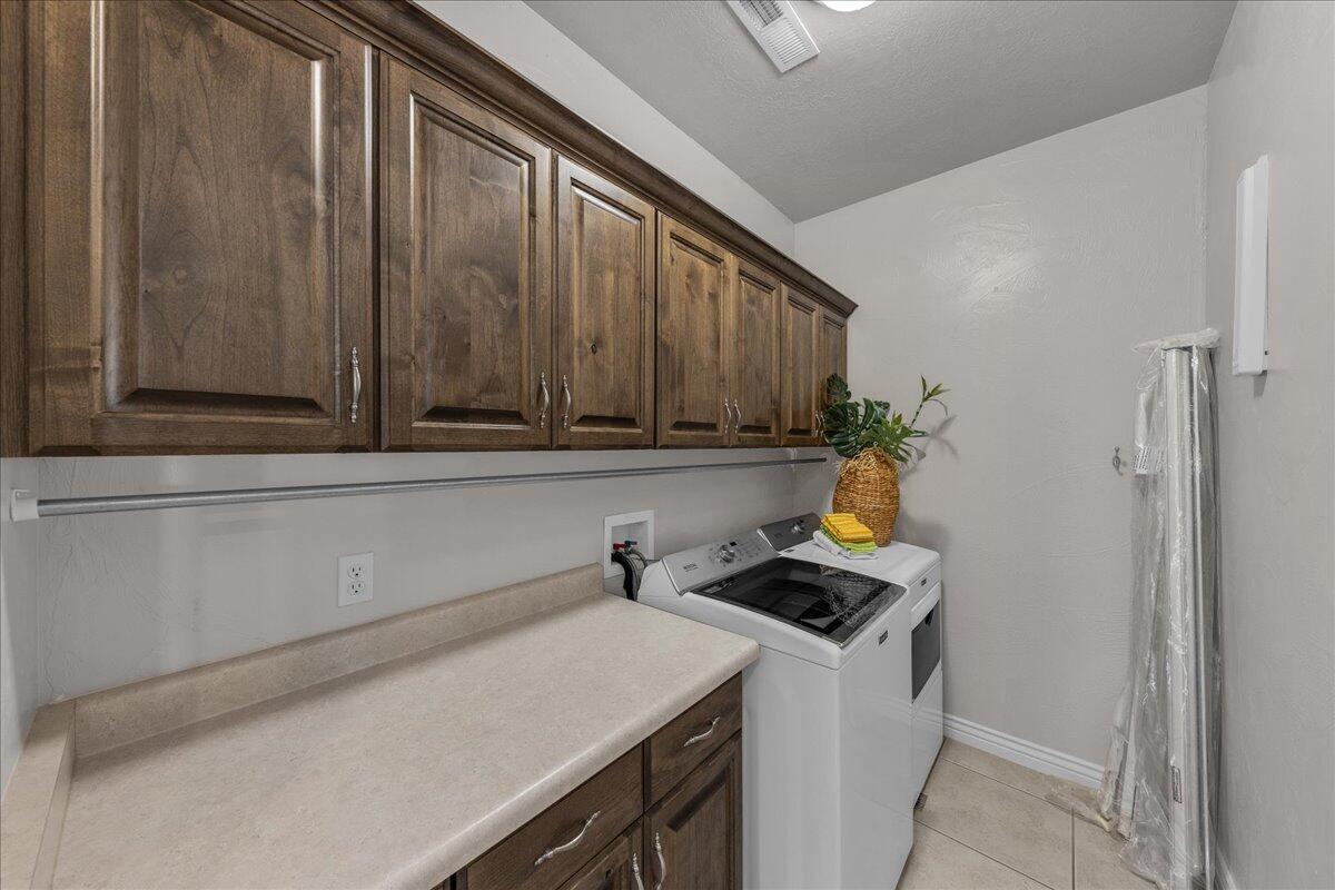 LAS ENTRADAS AT GREEN SPRING - Residential