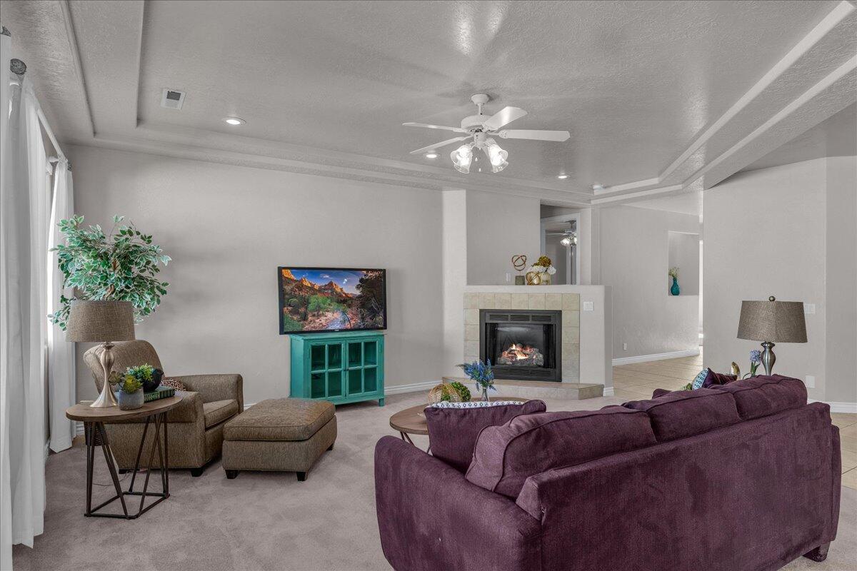 LAS ENTRADAS AT GREEN SPRING - Residential