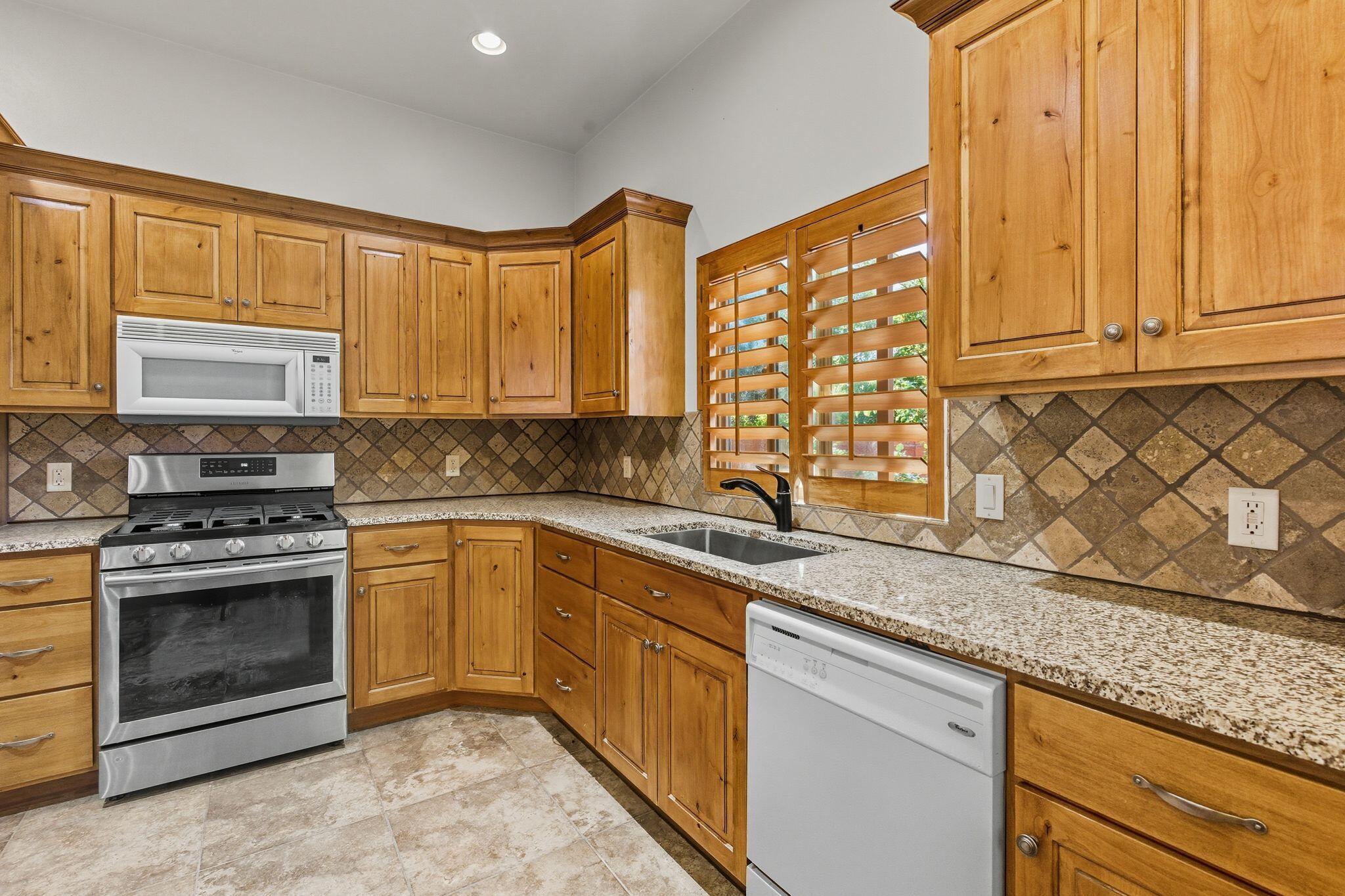 CHANCEL CLIFFS - Residential