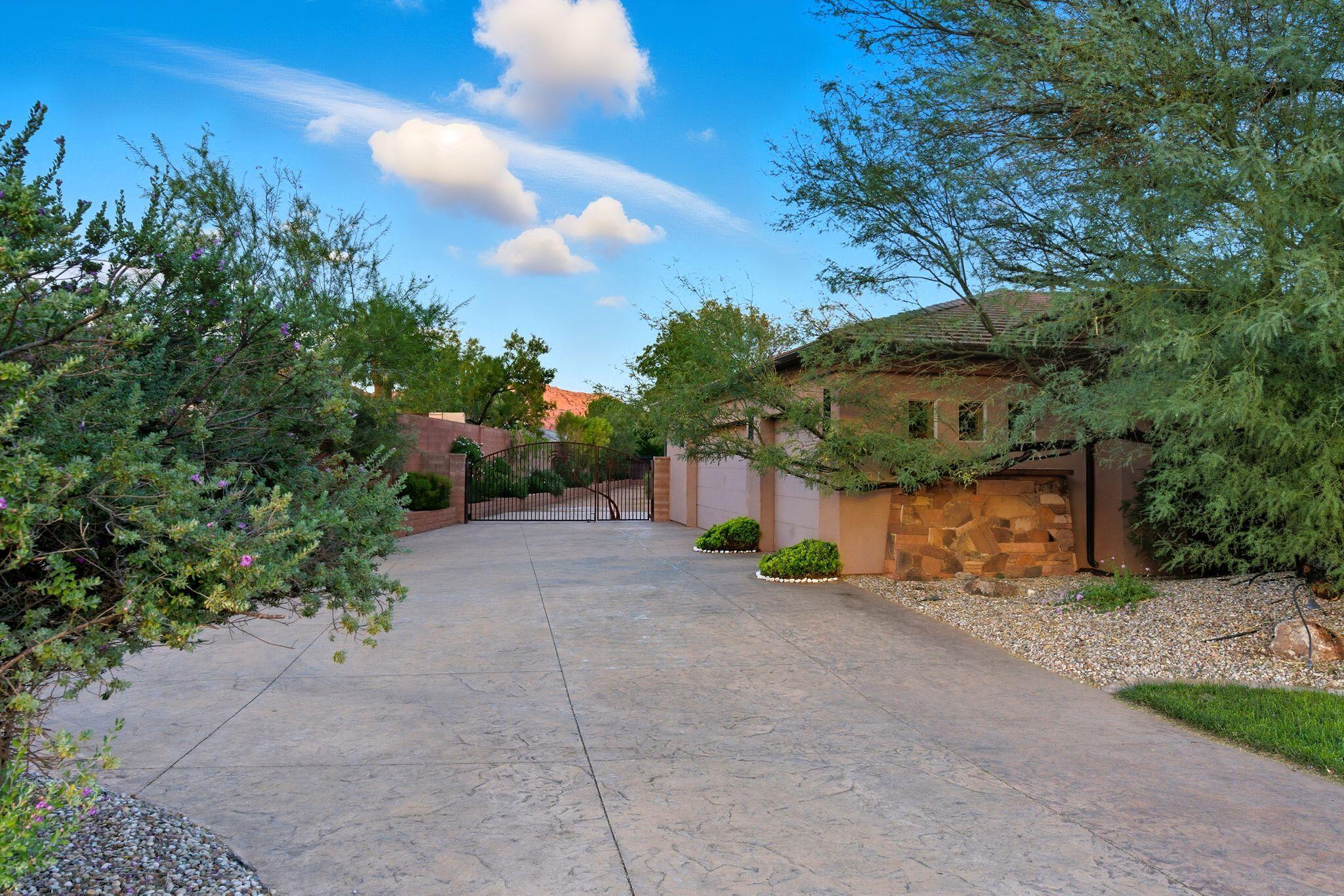 CHANCEL CLIFFS - Residential