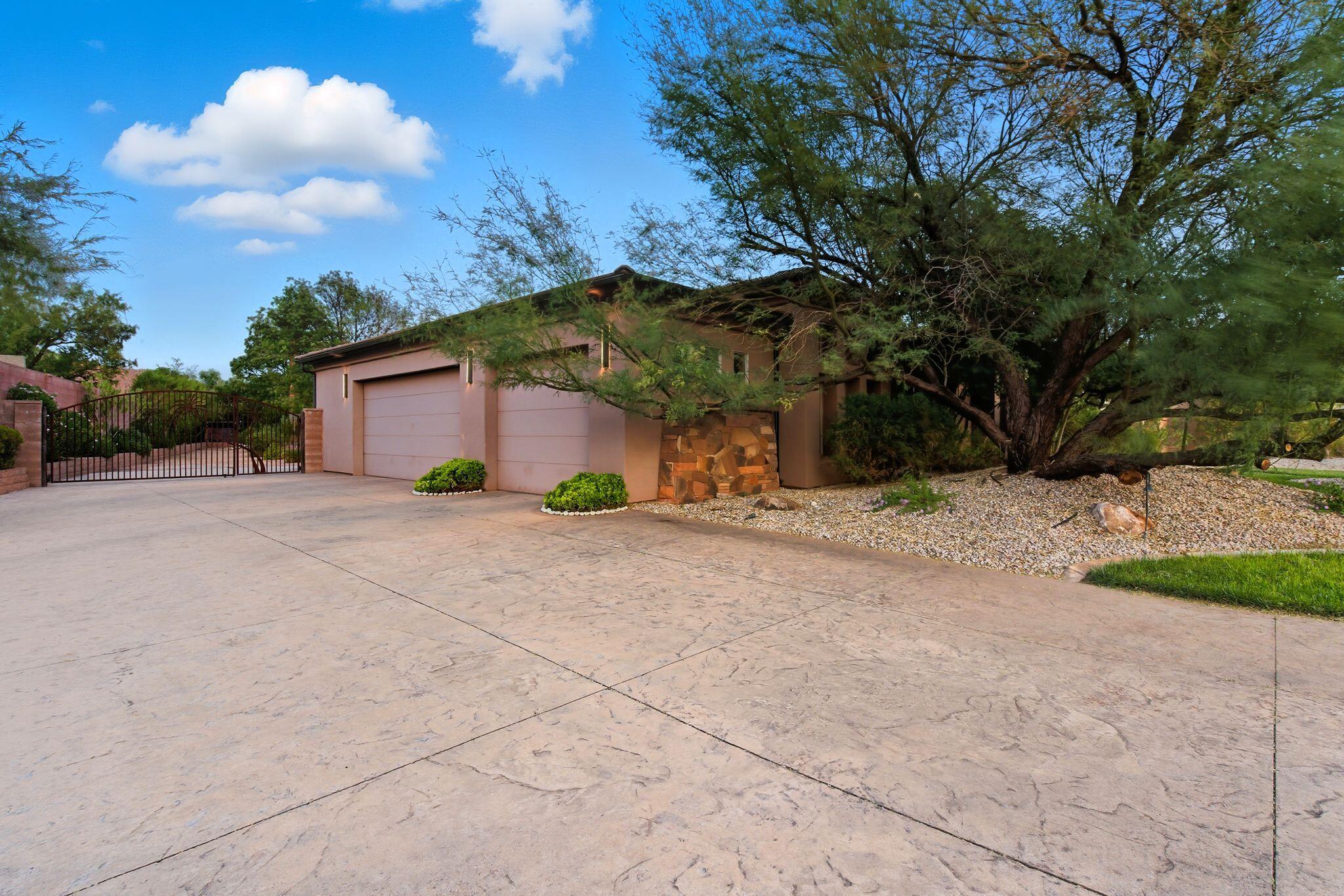 CHANCEL CLIFFS - Residential