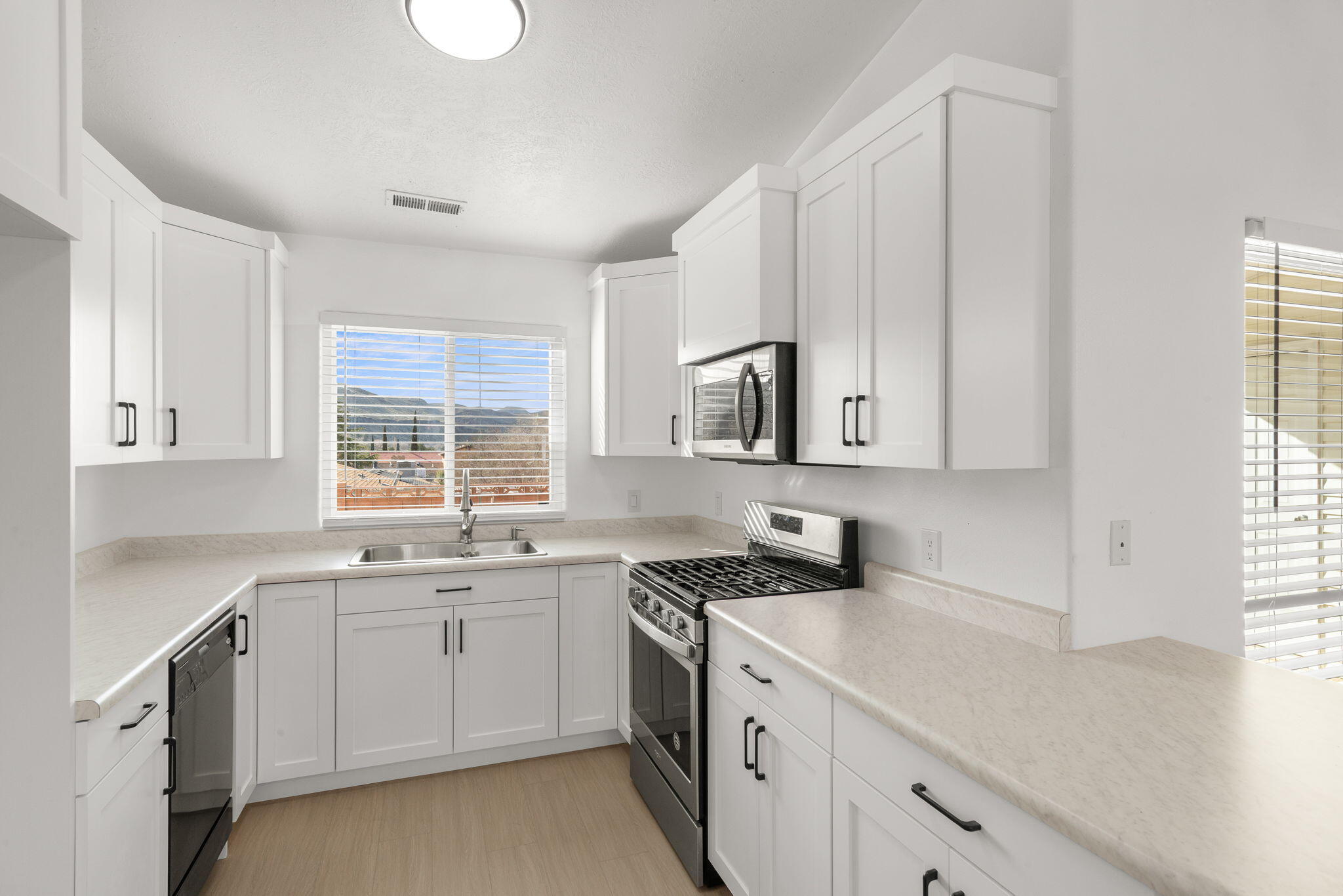 RIVER VIEW ESTATES - Residential