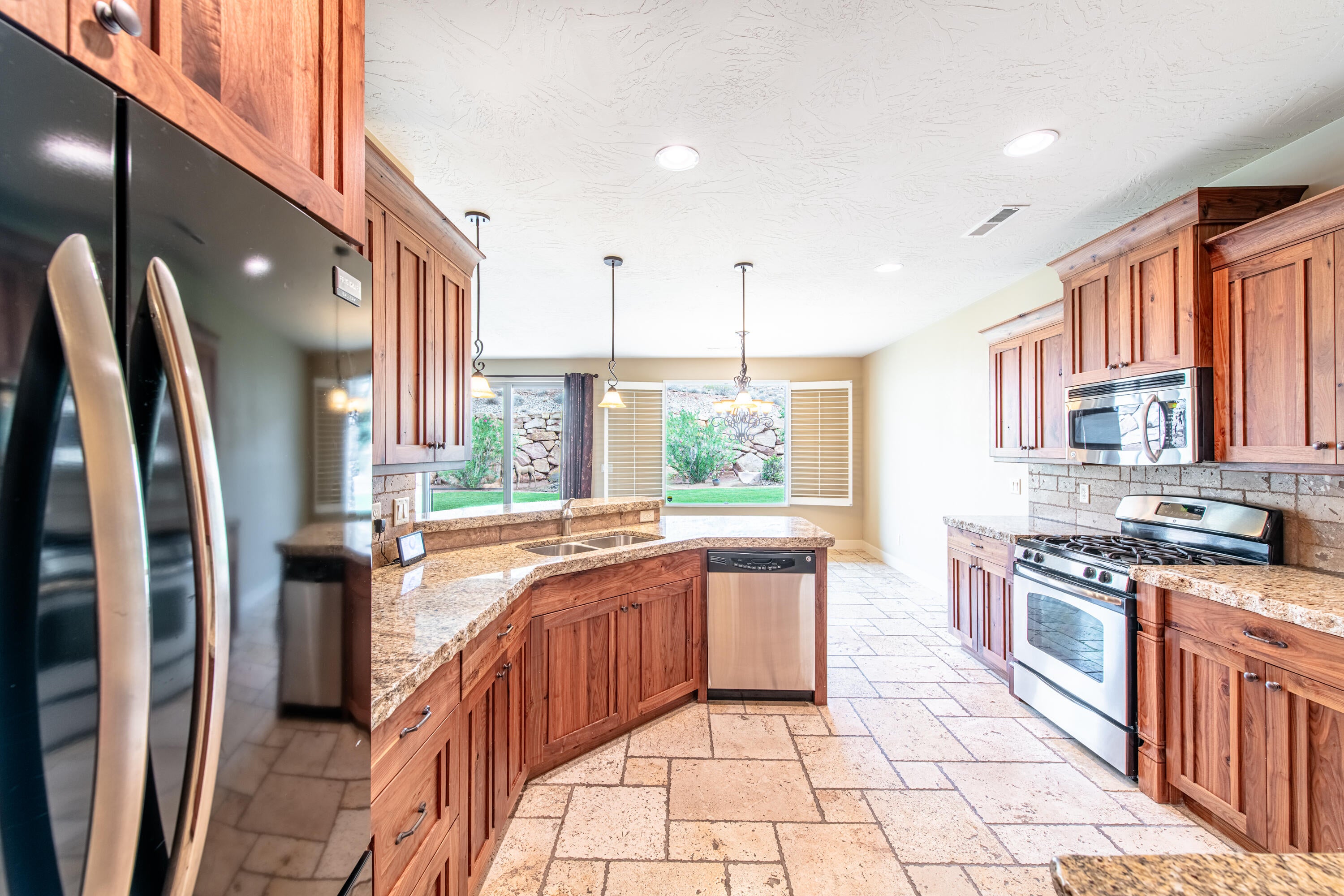 2745 E Rasmussen DR - Photo 3