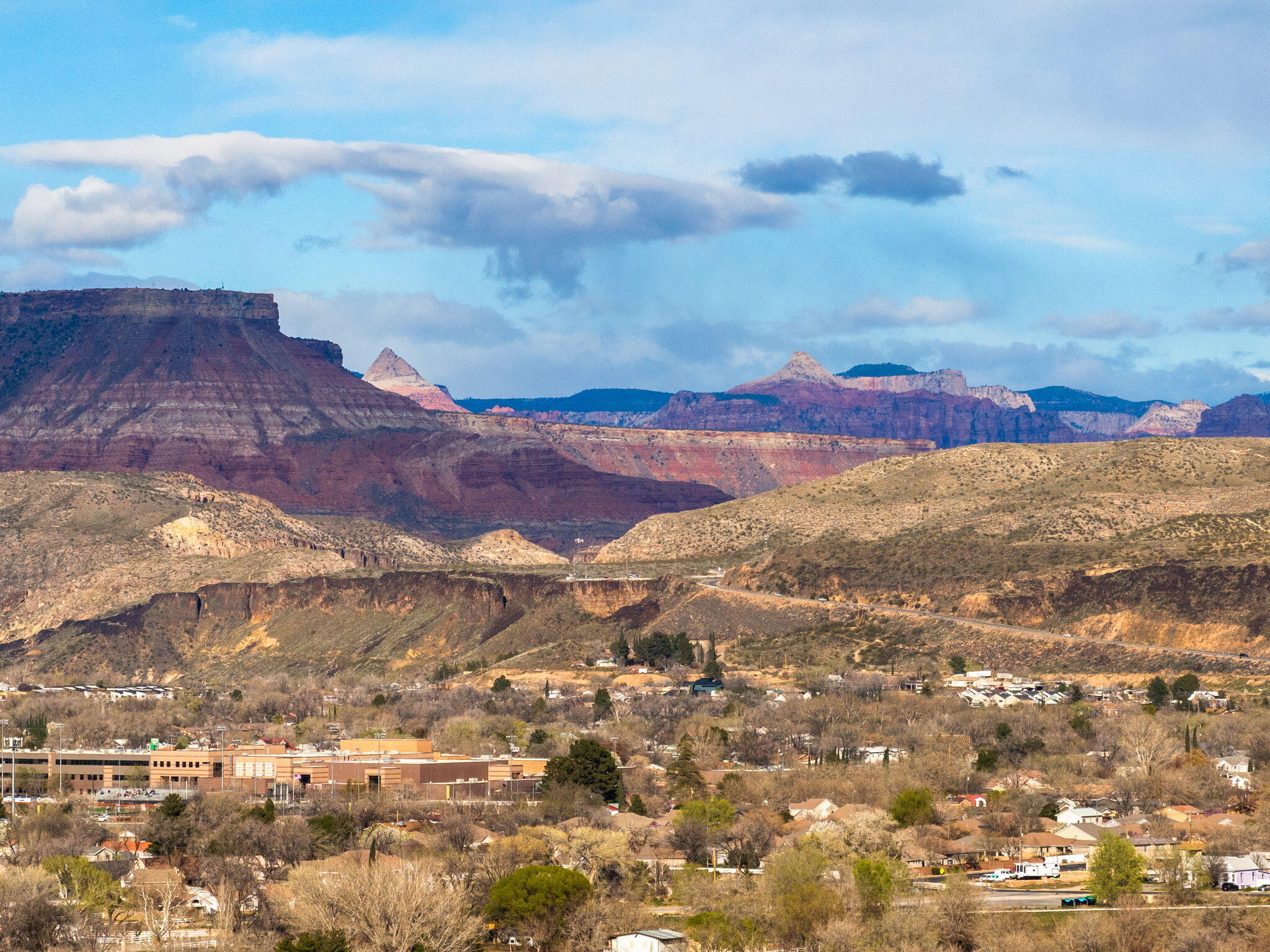 MOUNTAIN VIEW ESTATES - Residential