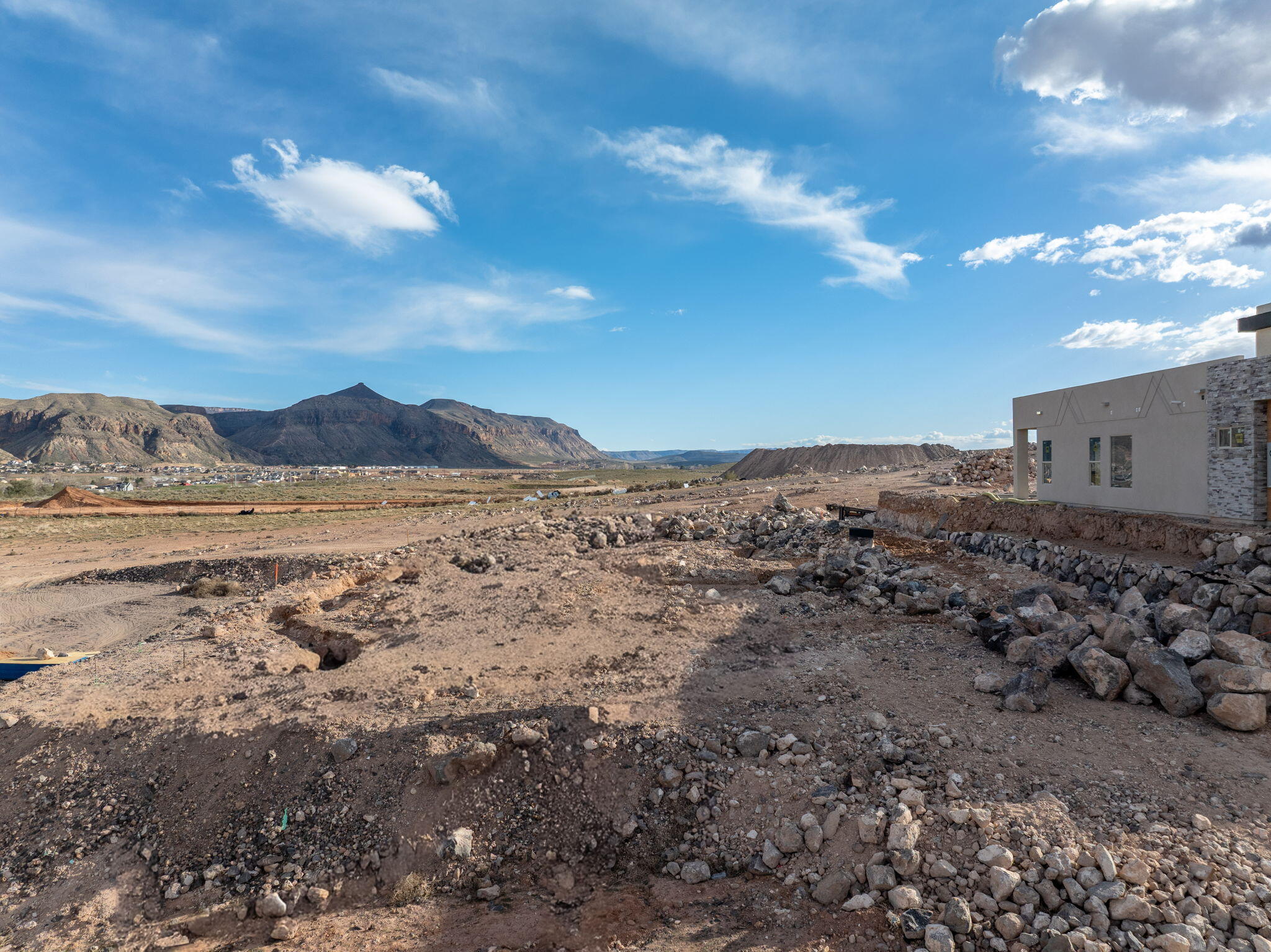 MOUNTAIN VIEW ESTATES - Residential