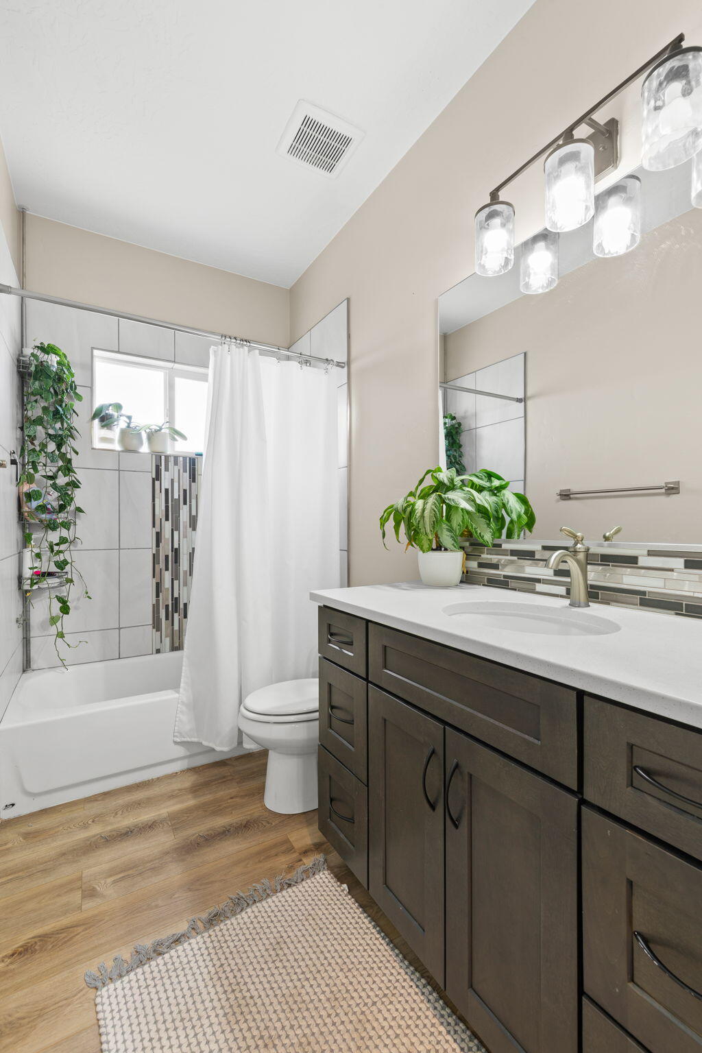 BLOOMINGTON HILLS - Residential