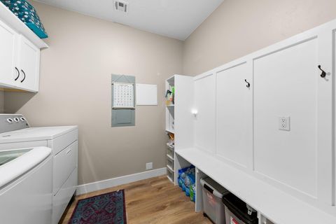 Tiny photo for 2282 S PINTURA DR, Saint George, UT 84790 (MLS # 26-270576)