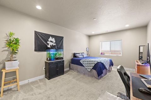 Tiny photo for 2282 S PINTURA DR, Saint George, UT 84790 (MLS # 26-270576)