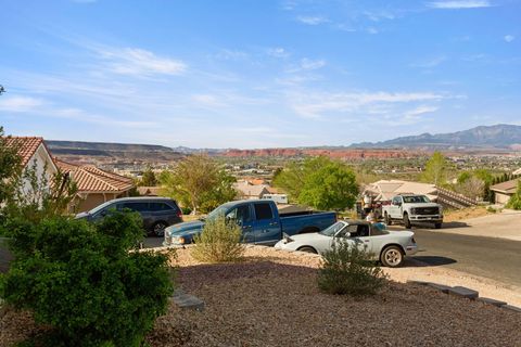 Tiny photo for 2282 S PINTURA DR, Saint George, UT 84790 (MLS # 26-270576)