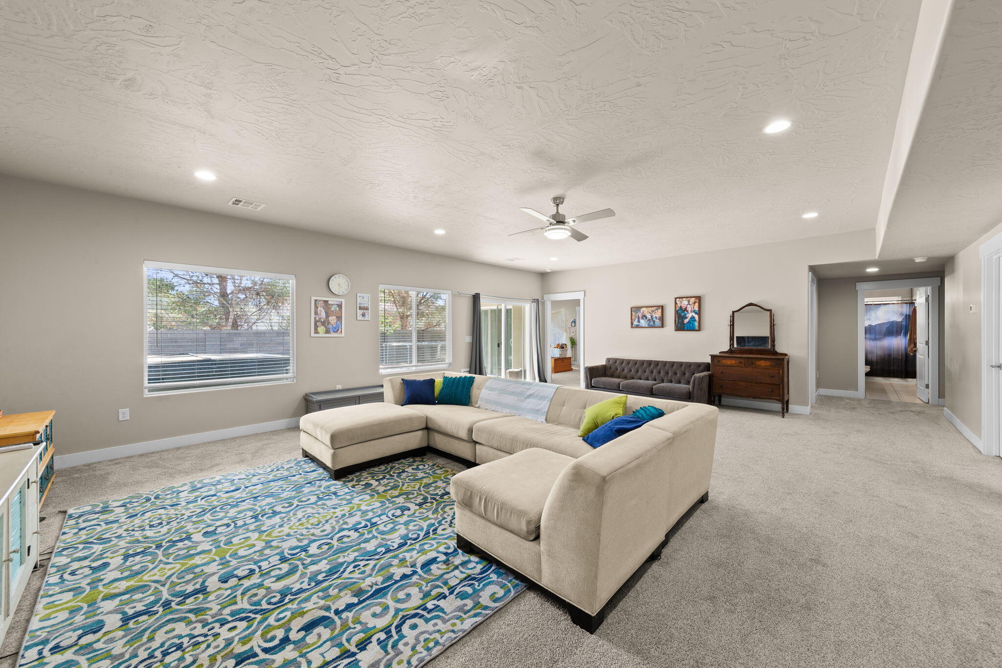 BLOOMINGTON HILLS - Residential