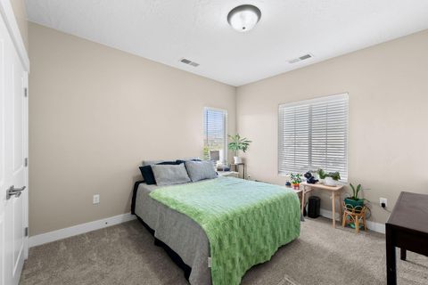 Tiny photo for 2282 S PINTURA DR, Saint George, UT 84790 (MLS # 26-270576)