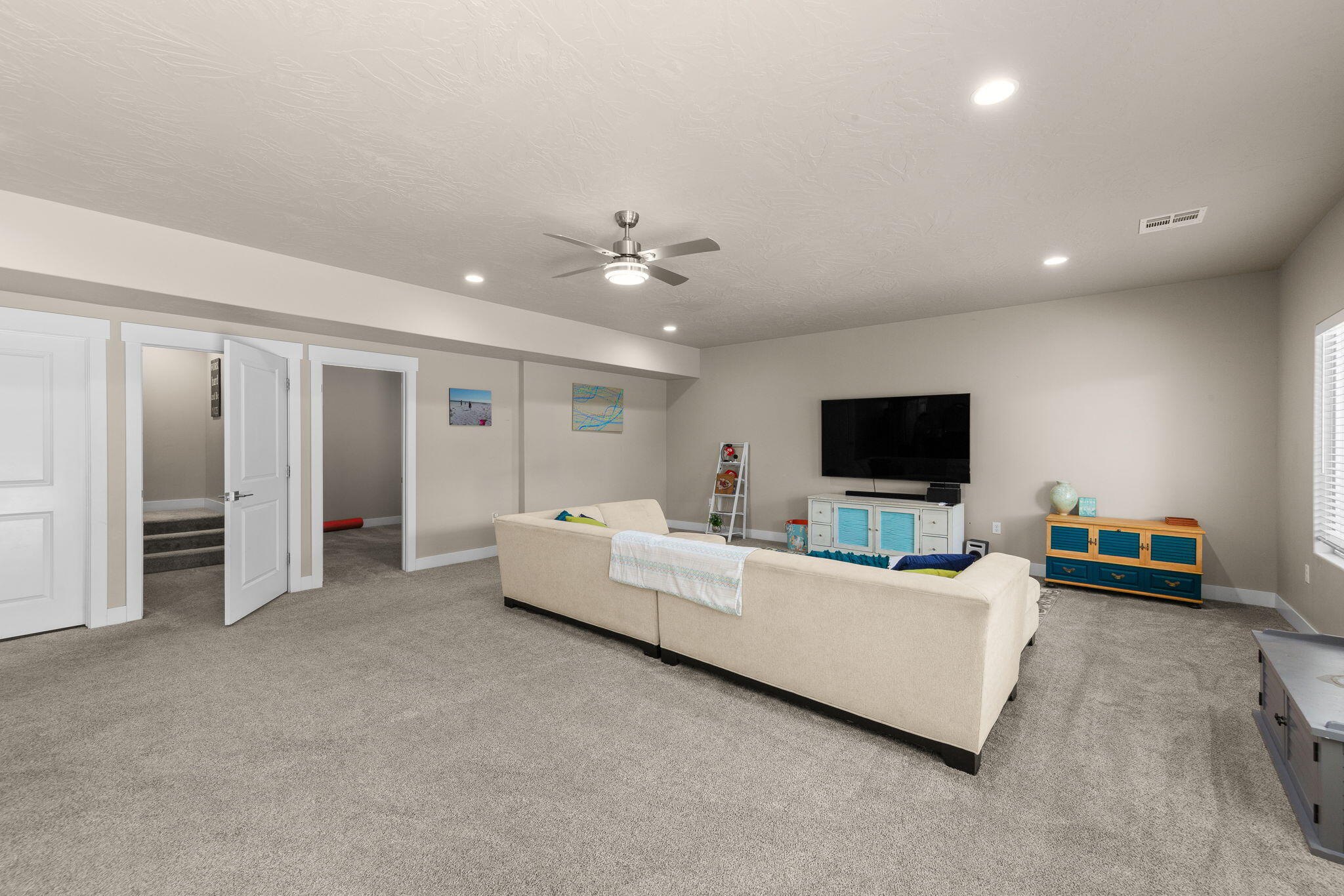 BLOOMINGTON HILLS - Residential