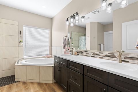 Tiny photo for 2282 S PINTURA DR, Saint George, UT 84790 (MLS # 26-270576)