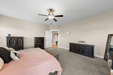 Tiny photo for 2282 S PINTURA DR, Saint George, UT 84790 (MLS # 26-270576)