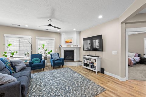 Tiny photo for 2282 S PINTURA DR, Saint George, UT 84790 (MLS # 26-270576)