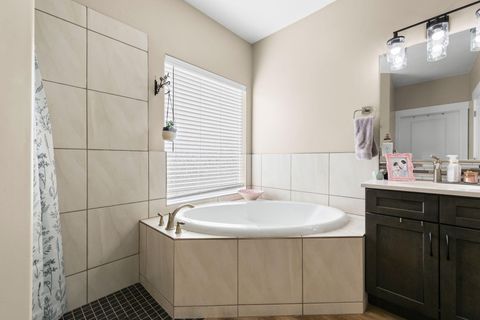 Tiny photo for 2282 S PINTURA DR, Saint George, UT 84790 (MLS # 26-270576)