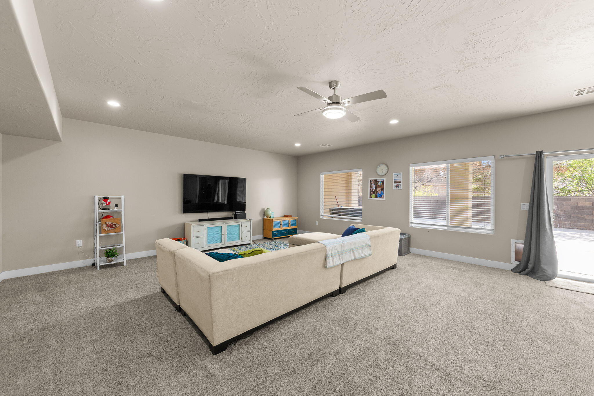 BLOOMINGTON HILLS - Residential