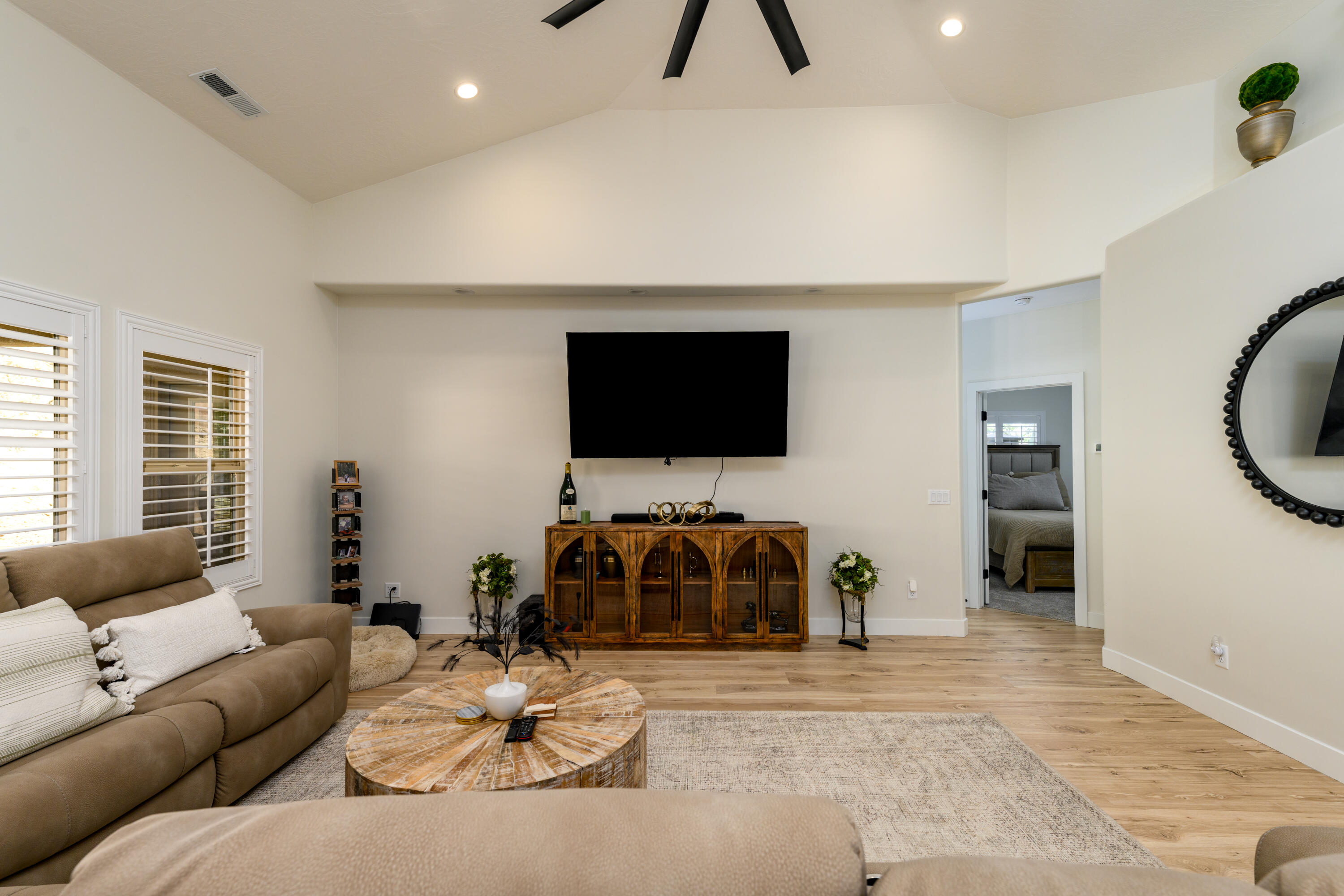 INDIAN KNOLLS - Residential
