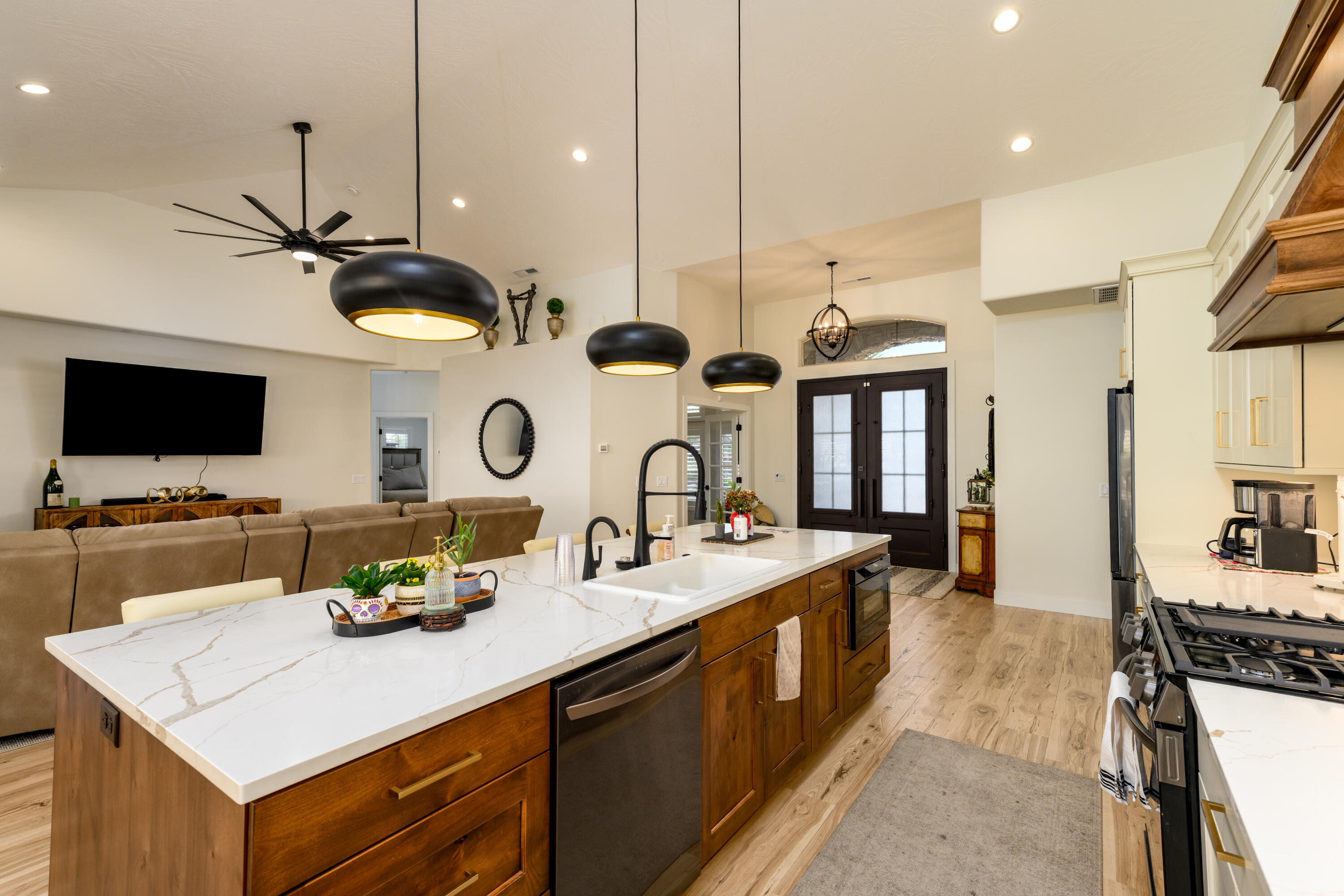 INDIAN KNOLLS - Residential