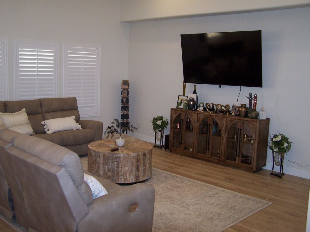 Photo of 1285 S INDIAN KNOLLS DR, Washington, UT 84780 (MLS # 26-270940)