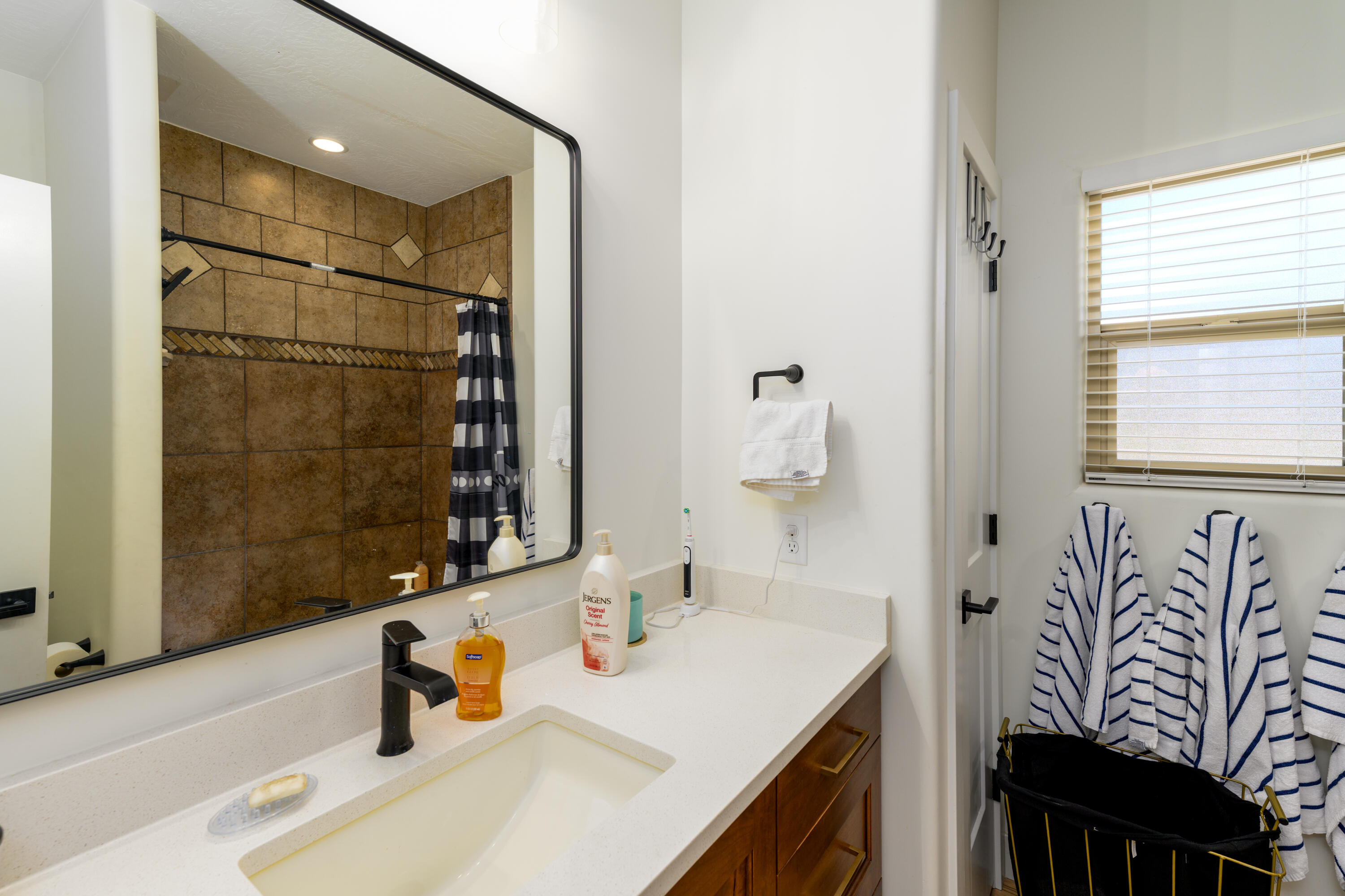 INDIAN KNOLLS - Residential
