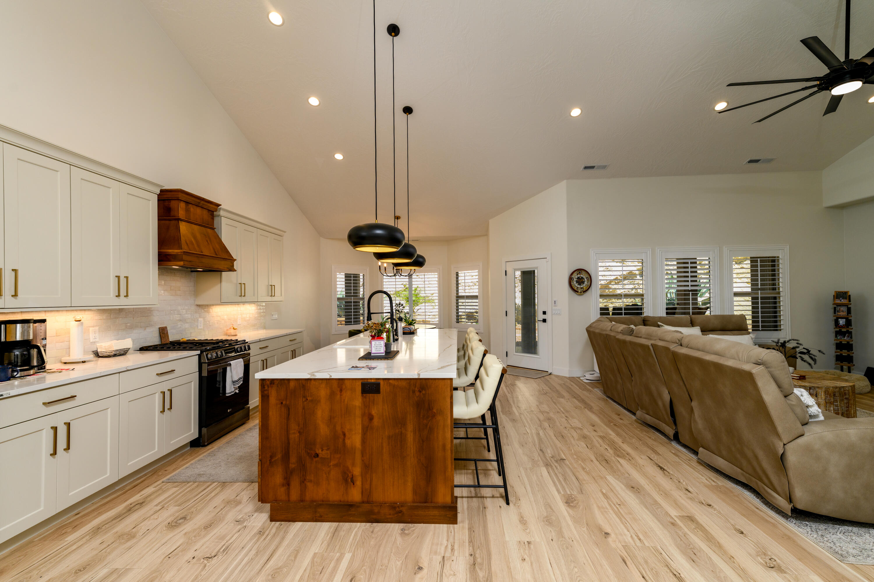 INDIAN KNOLLS - Residential