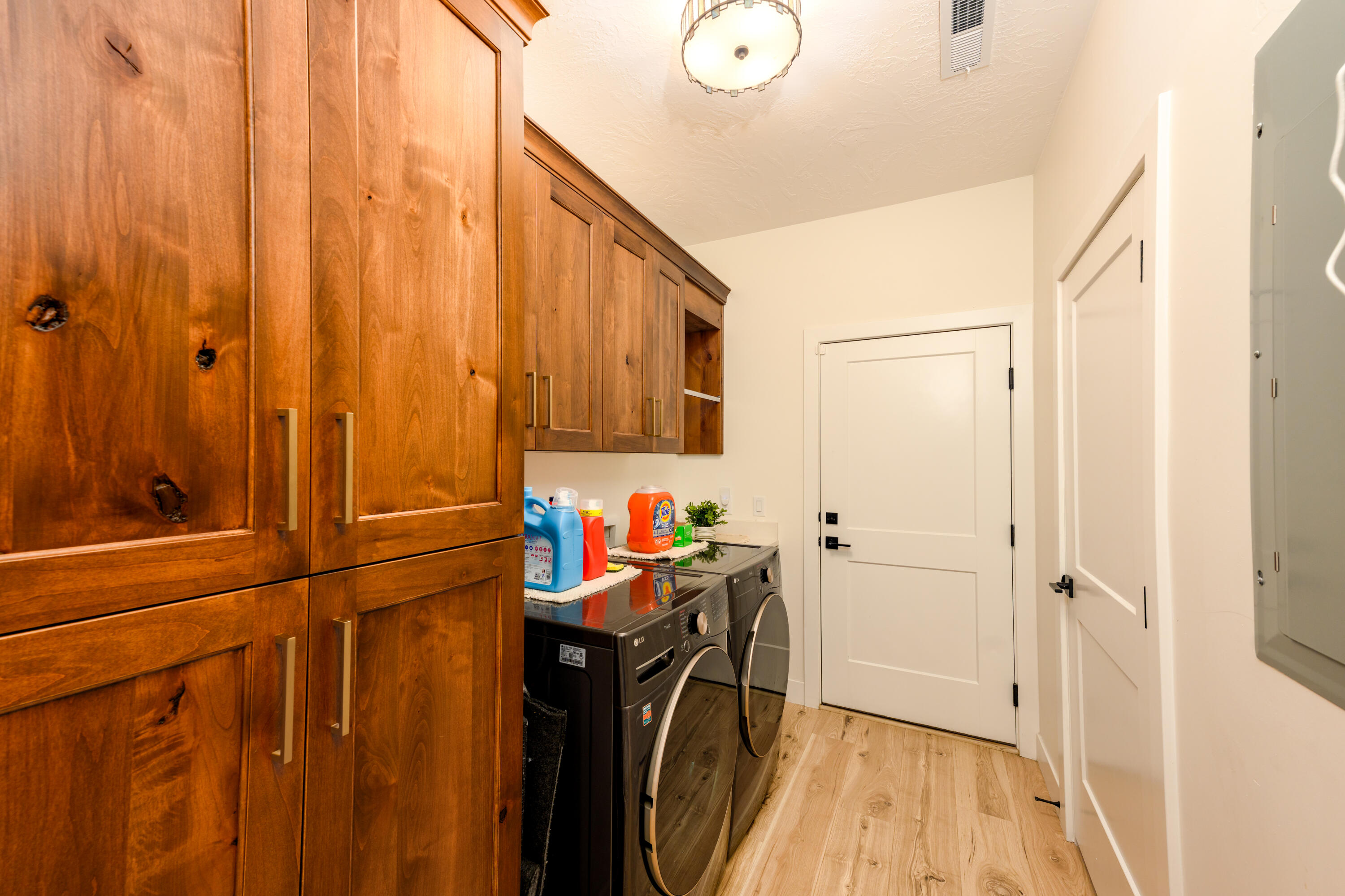 INDIAN KNOLLS - Residential