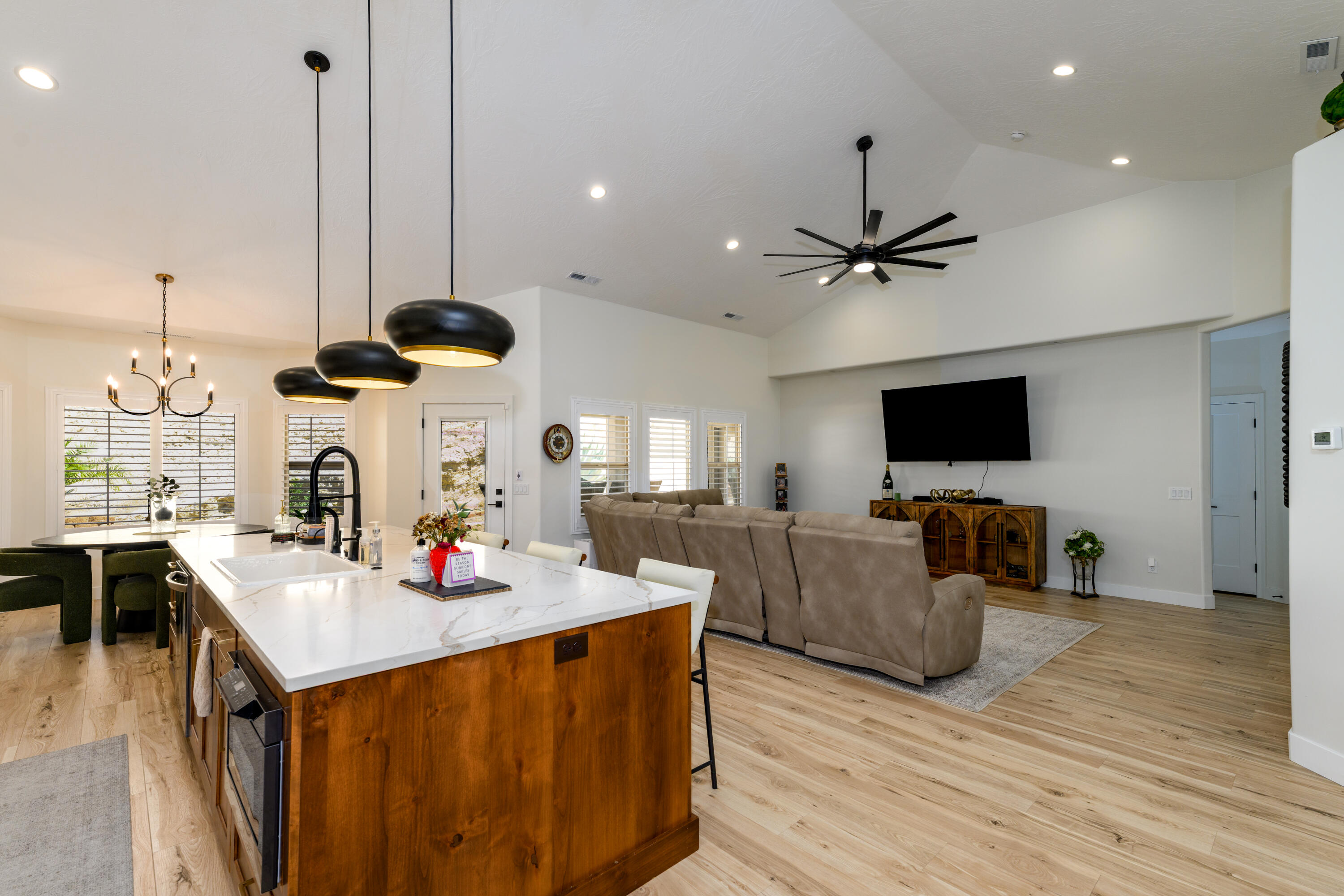 INDIAN KNOLLS - Residential