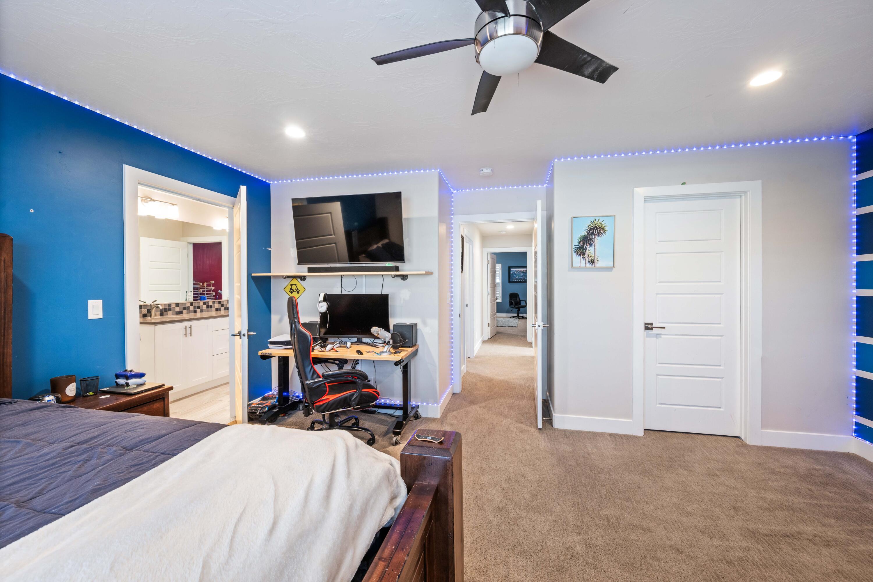 HYDE-BERRY PARK - Residential