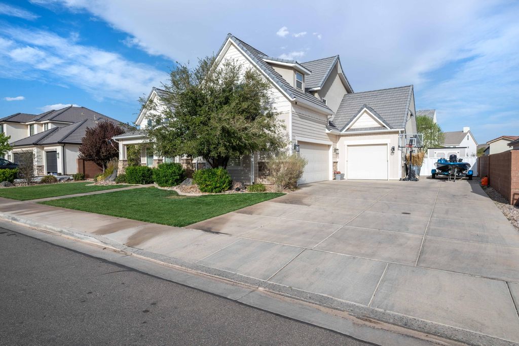 Photo of 3765 S HYDEBERRY, Saint George, UT 84790 (MLS # 26-268609)
