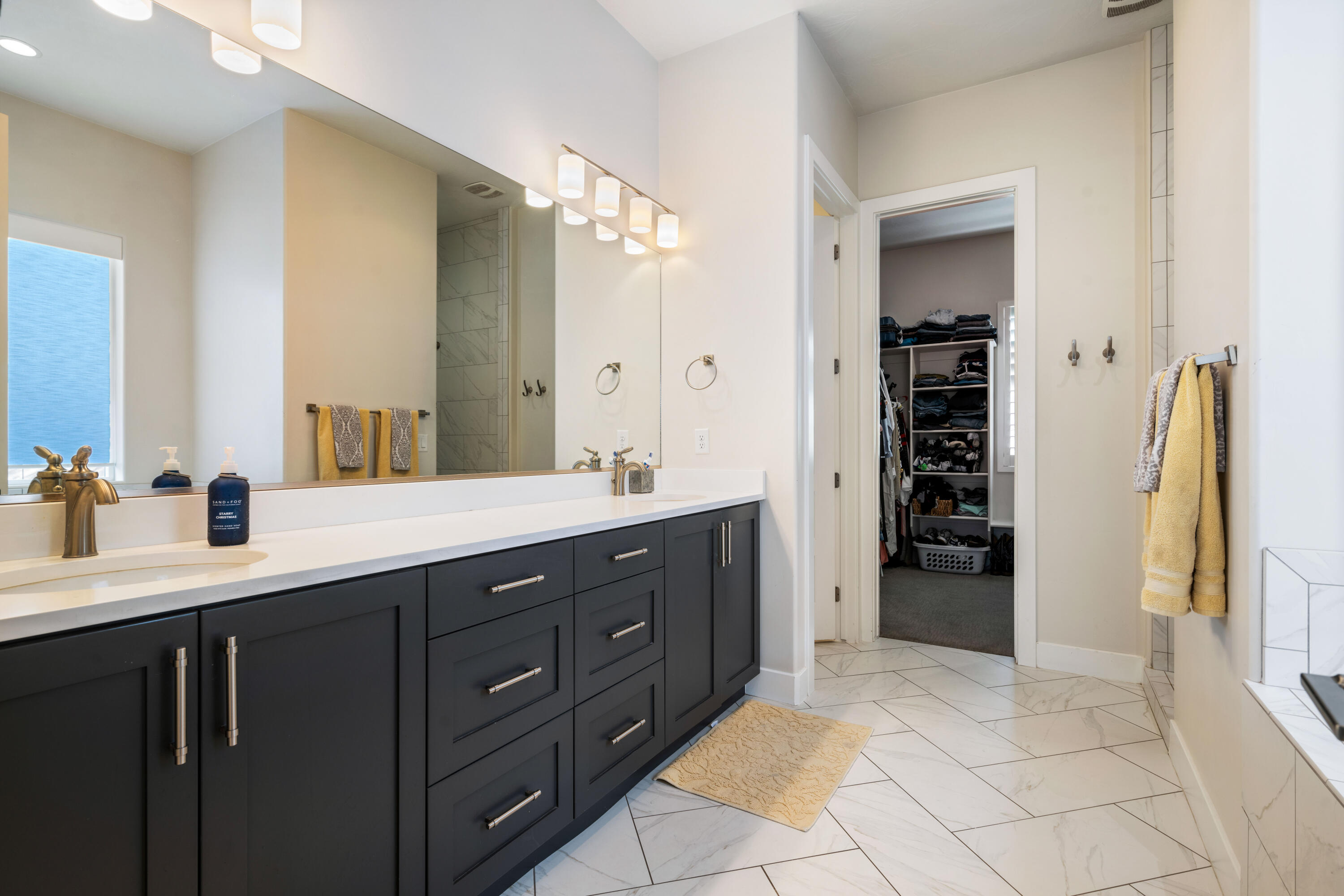 HYDE-BERRY PARK - Residential