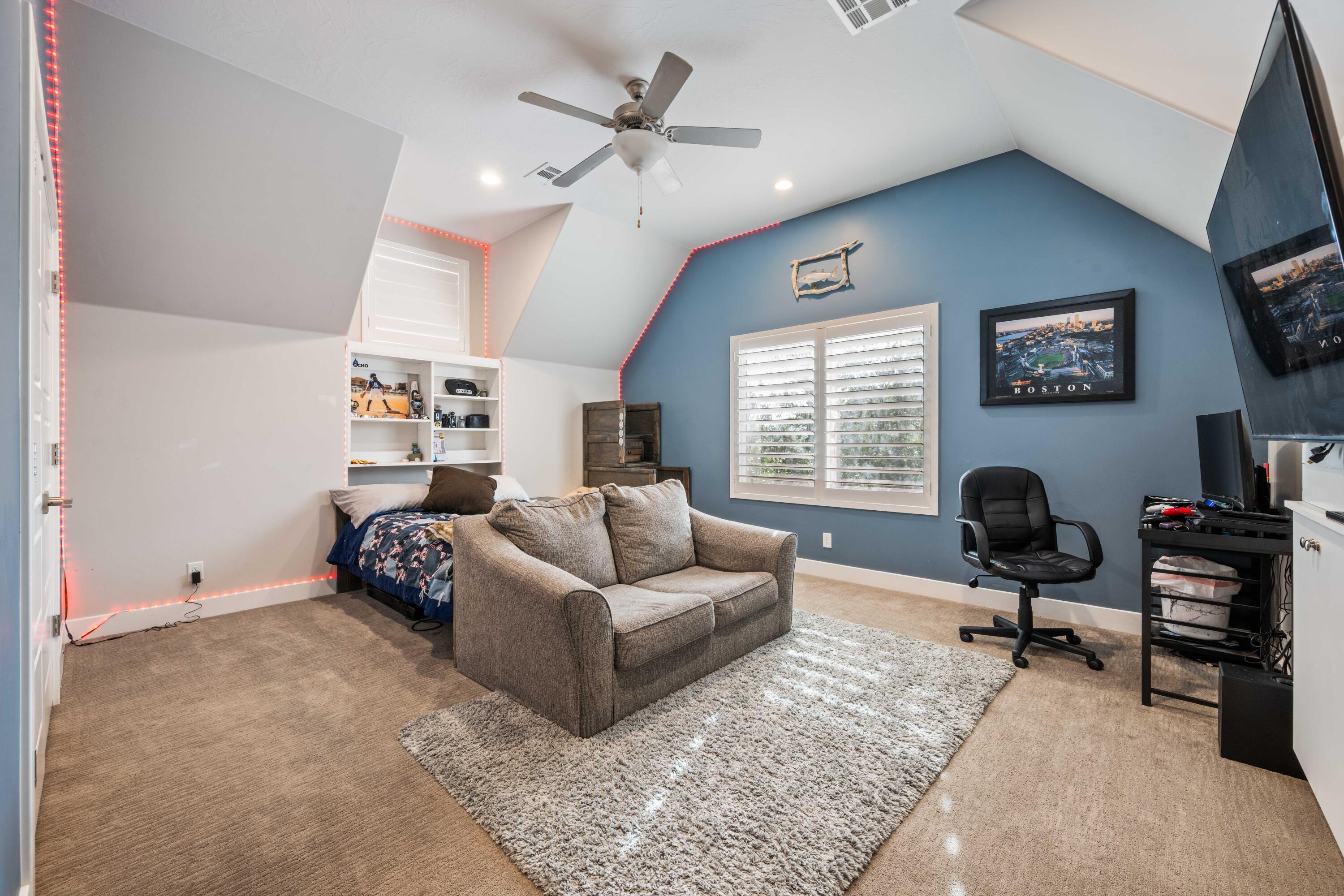 HYDE-BERRY PARK - Residential