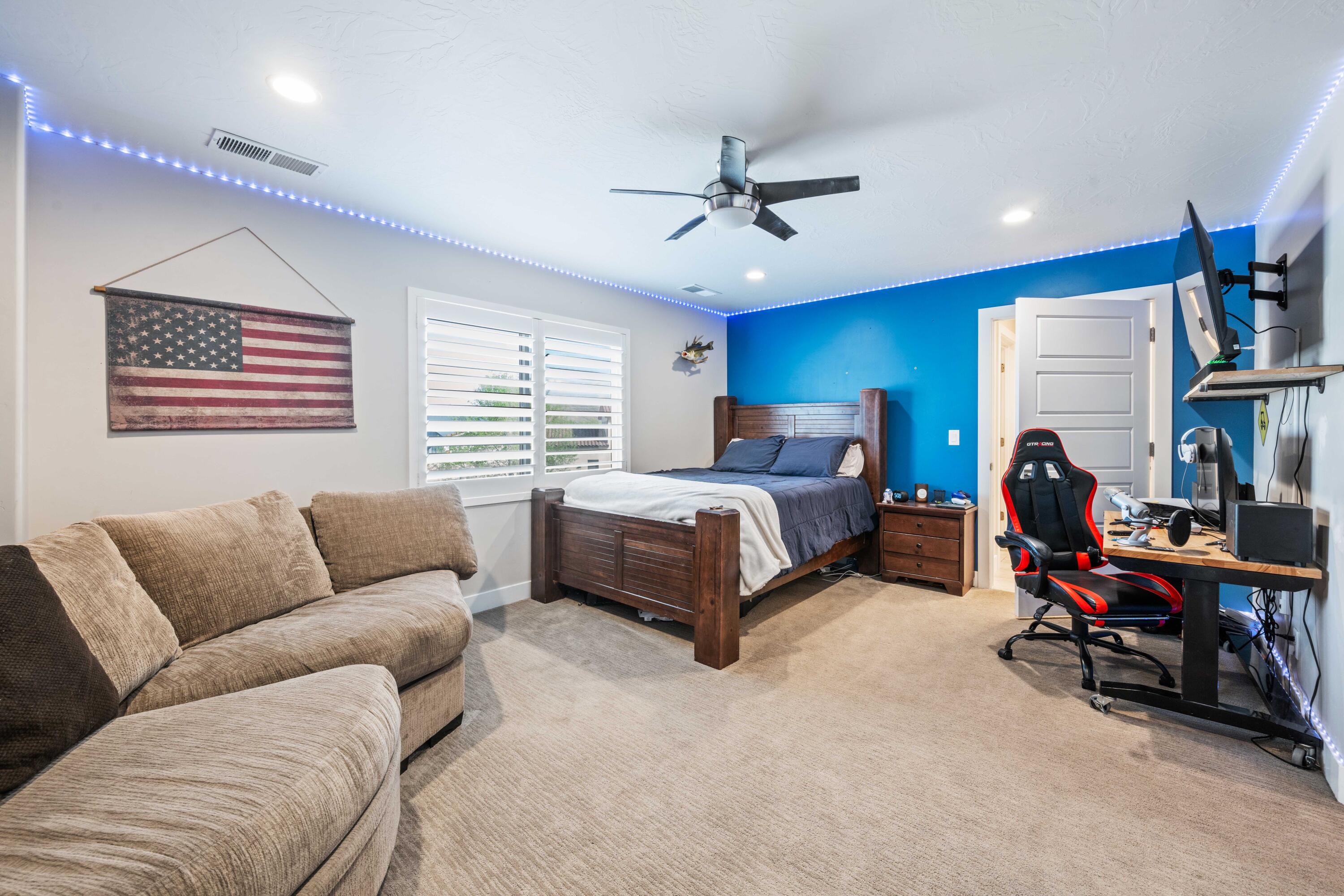 HYDE-BERRY PARK - Residential