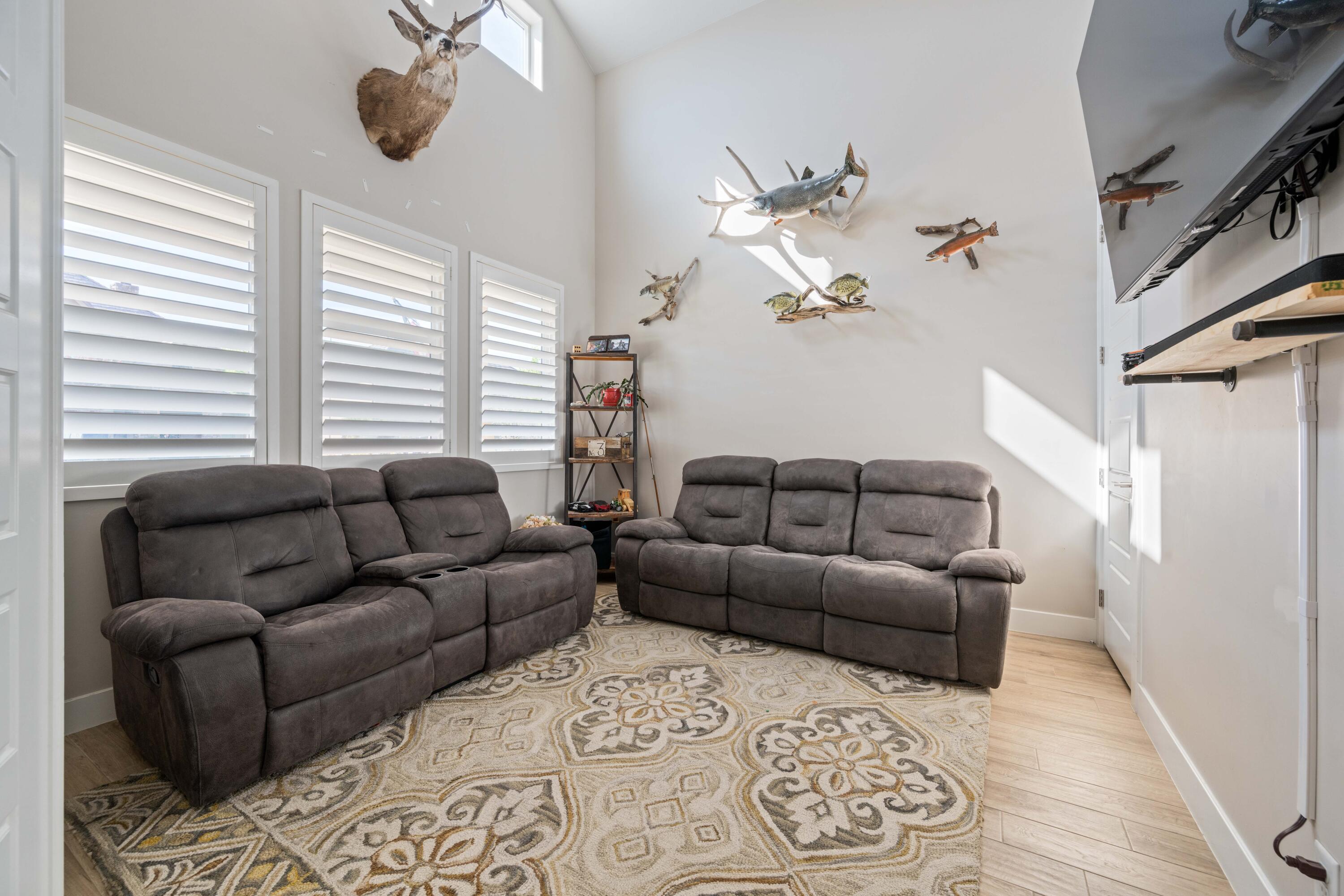 HYDE-BERRY PARK - Residential