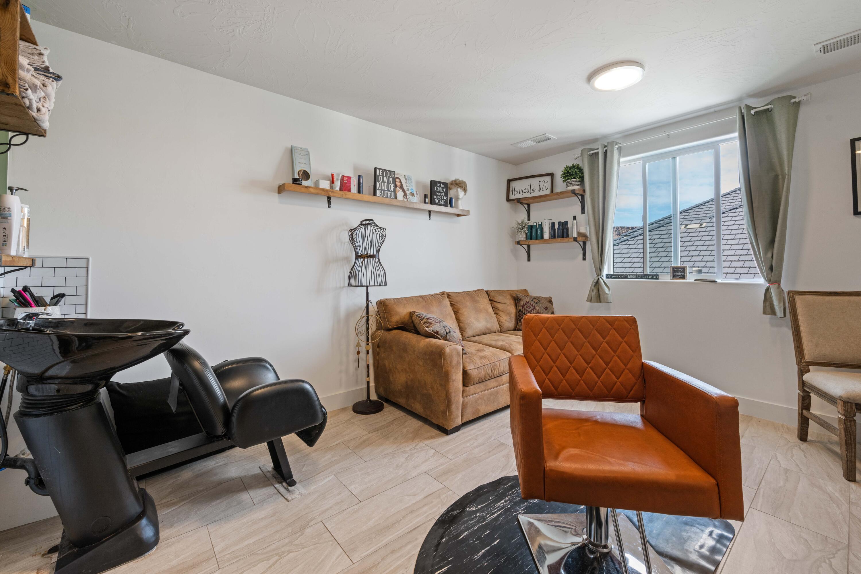 HYDE-BERRY PARK - Residential